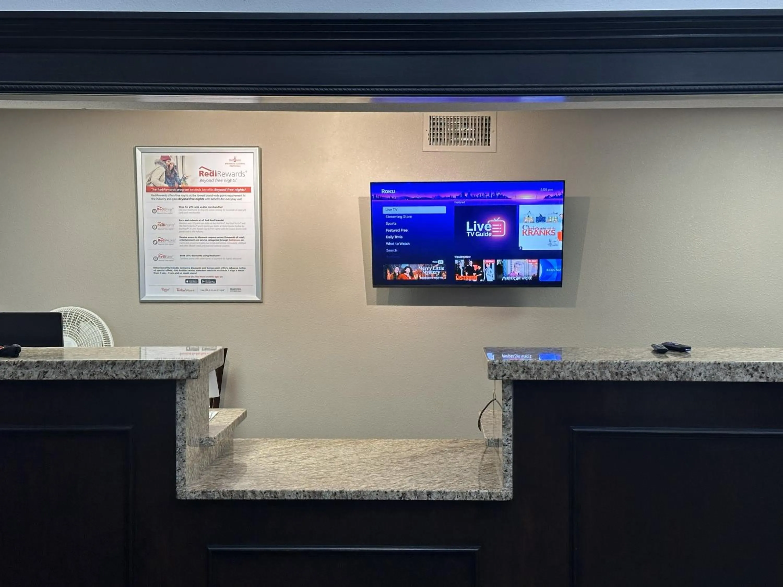 Lobby or reception in Red Roof Inn & Suites Middleborough