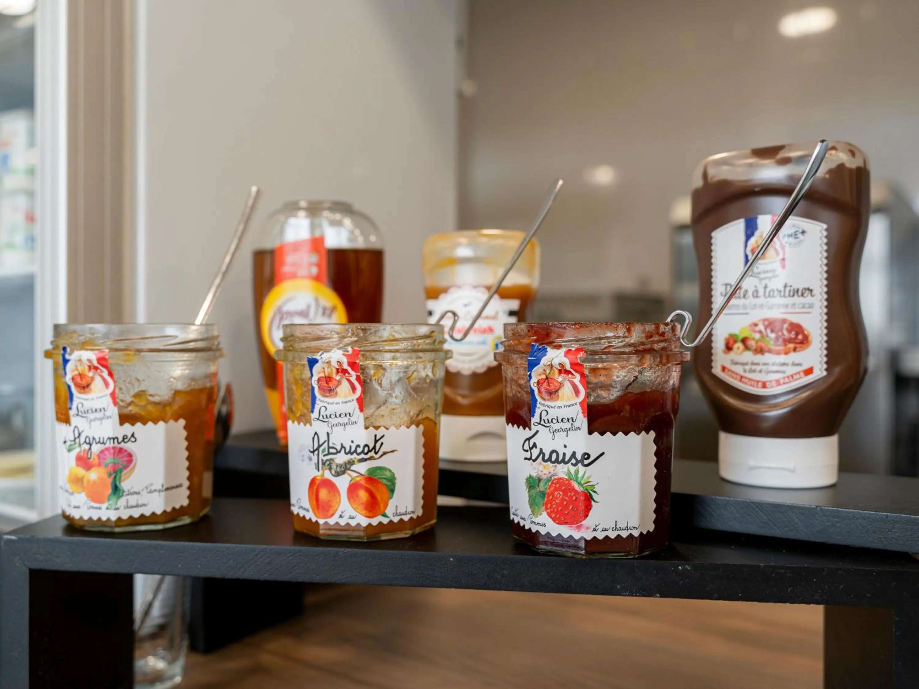 Breakfast in B&B HOTEL Lorient Ploemeur