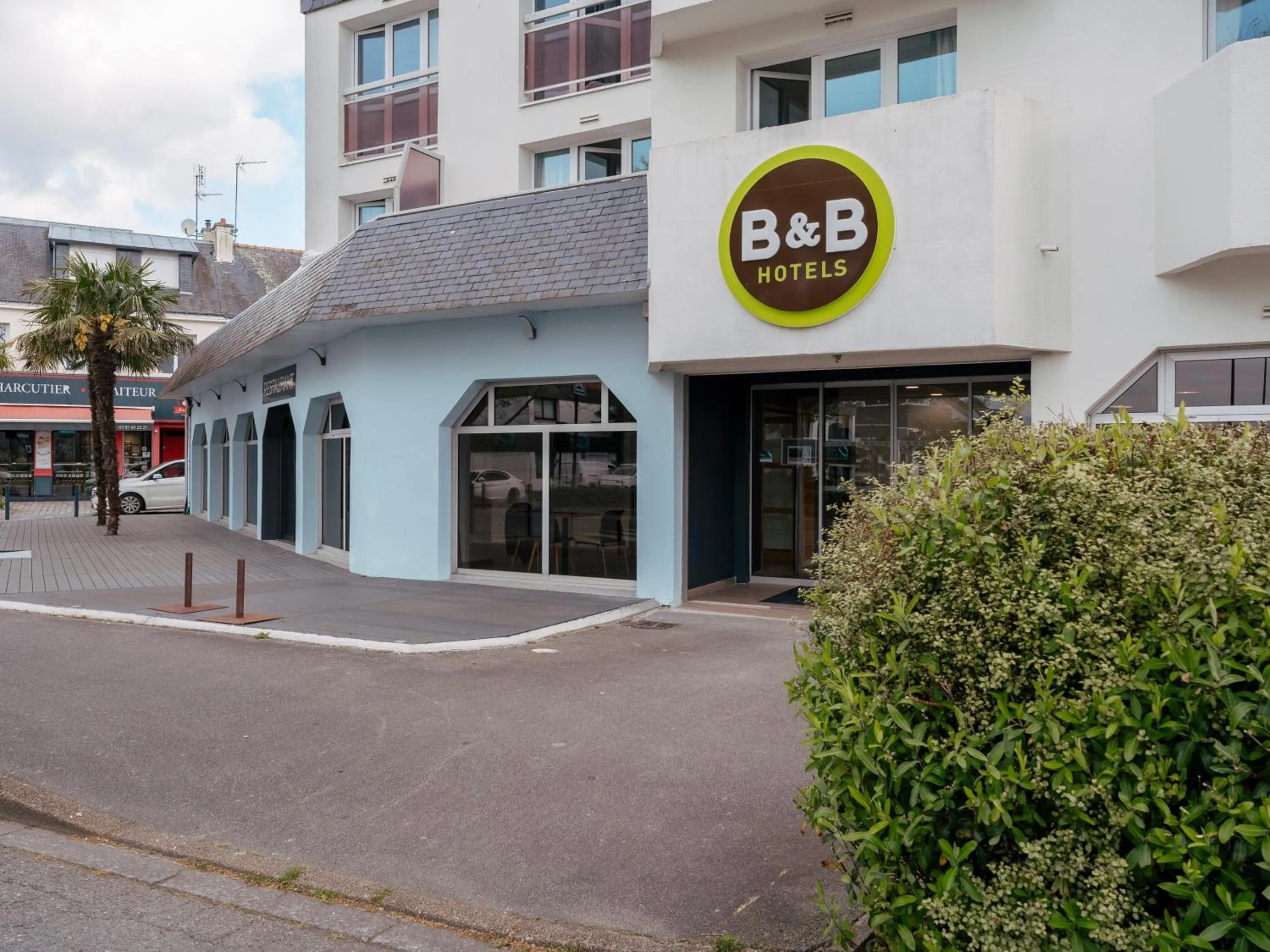 Property building in B&B HOTEL Lorient Ploemeur
