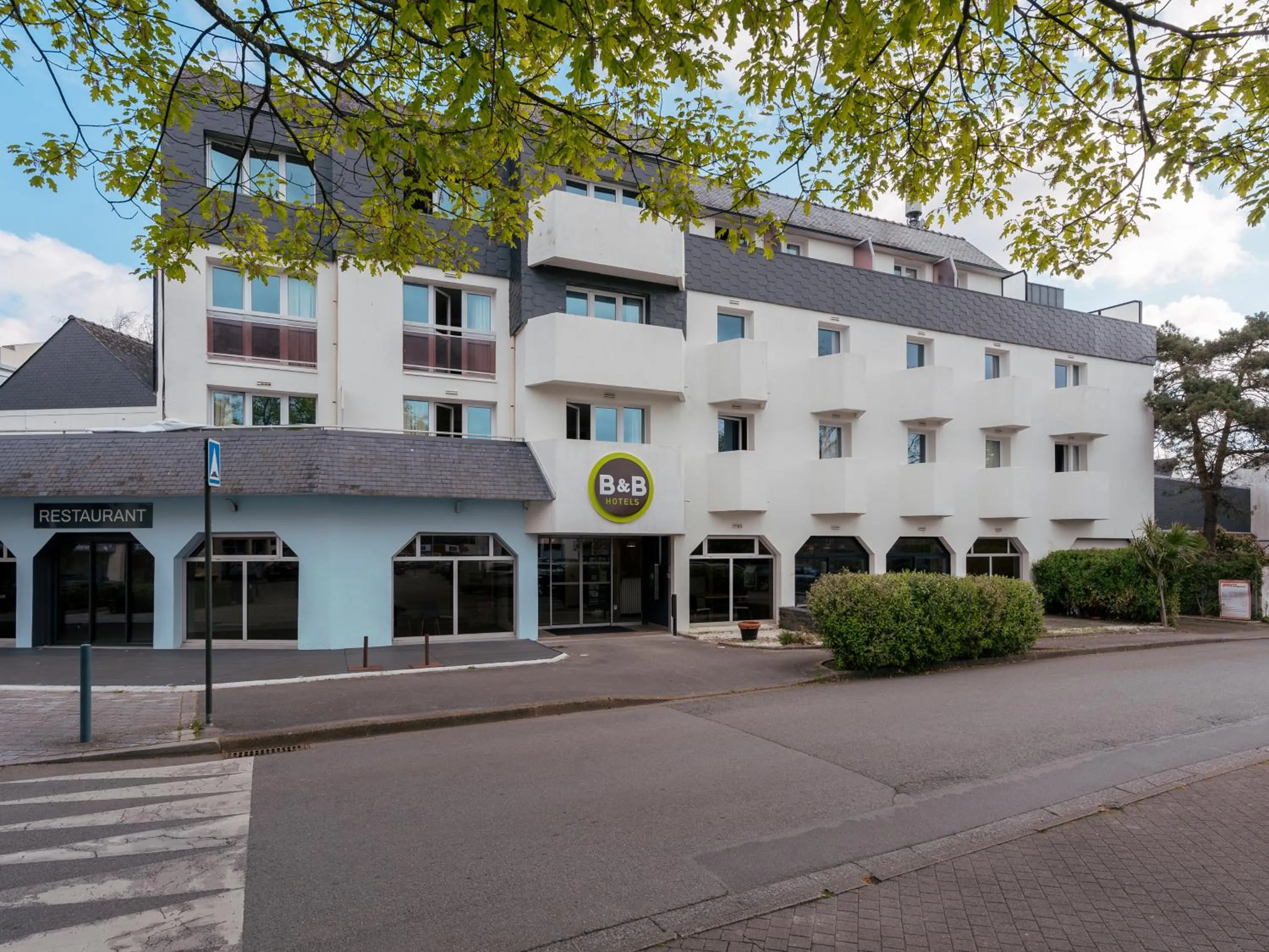 Property building in B&B HOTEL Lorient Ploemeur