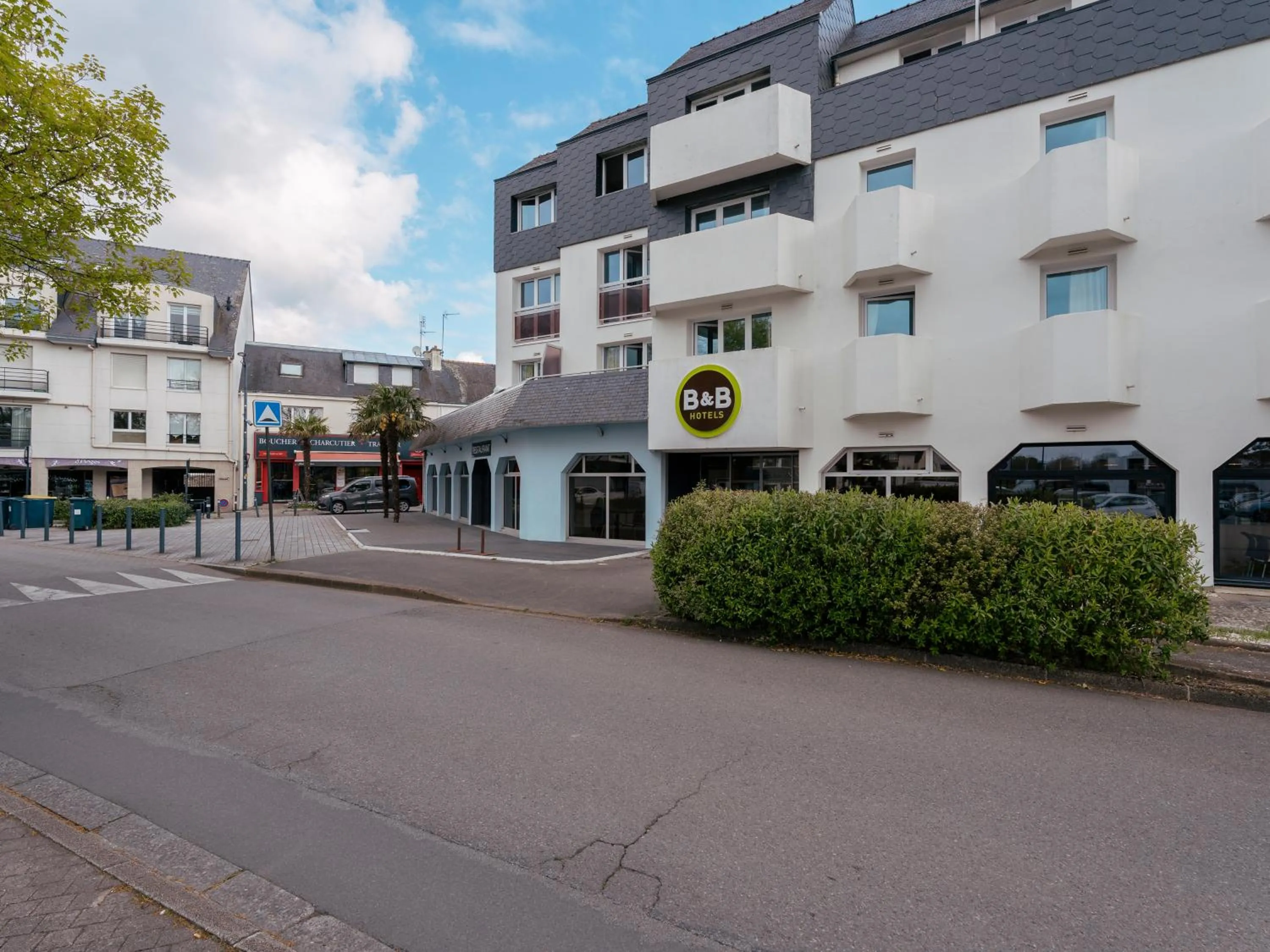 Property building in B&B HOTEL Lorient Ploemeur