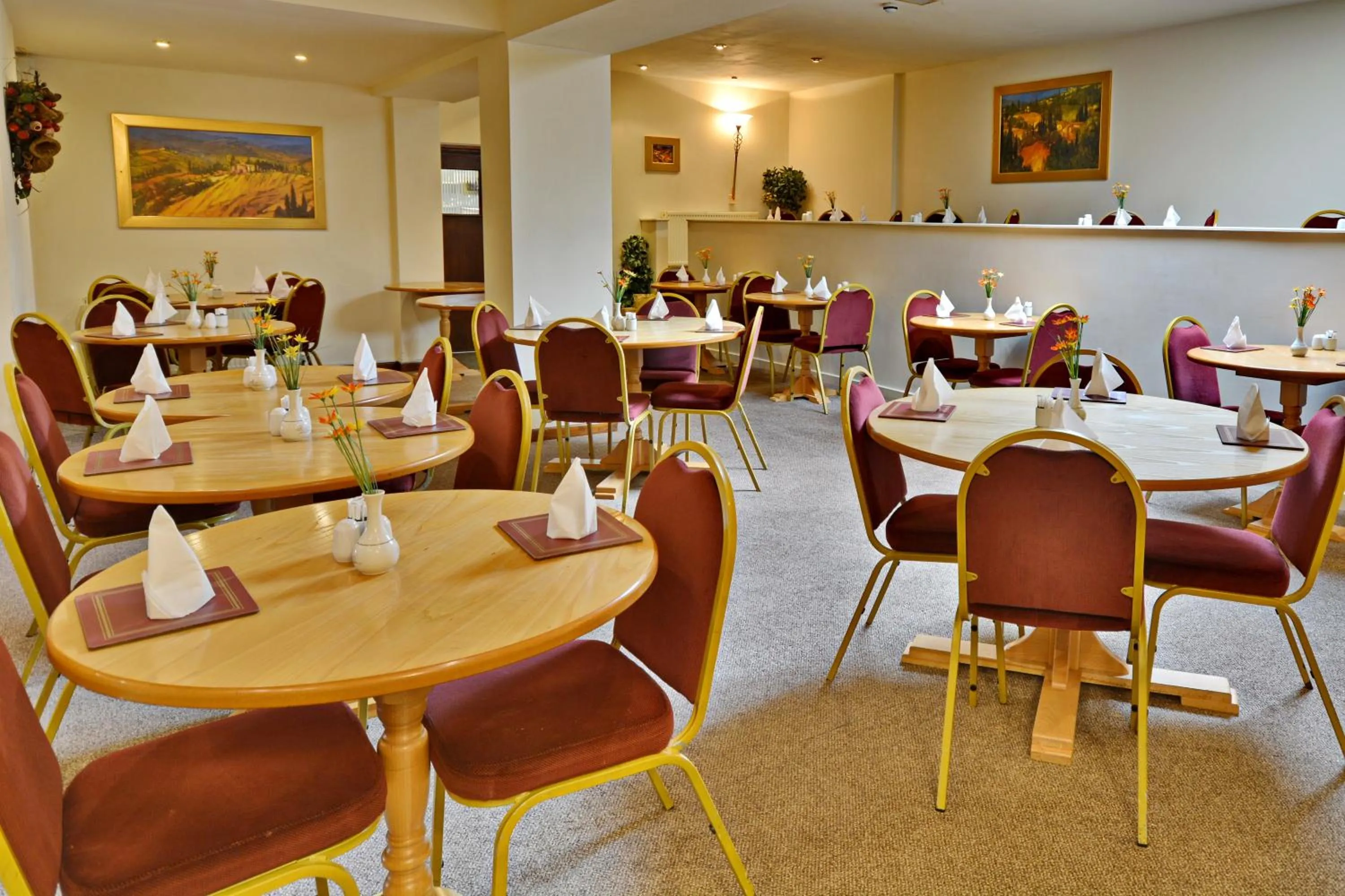 Restaurant/places to eat in Stuart hotel