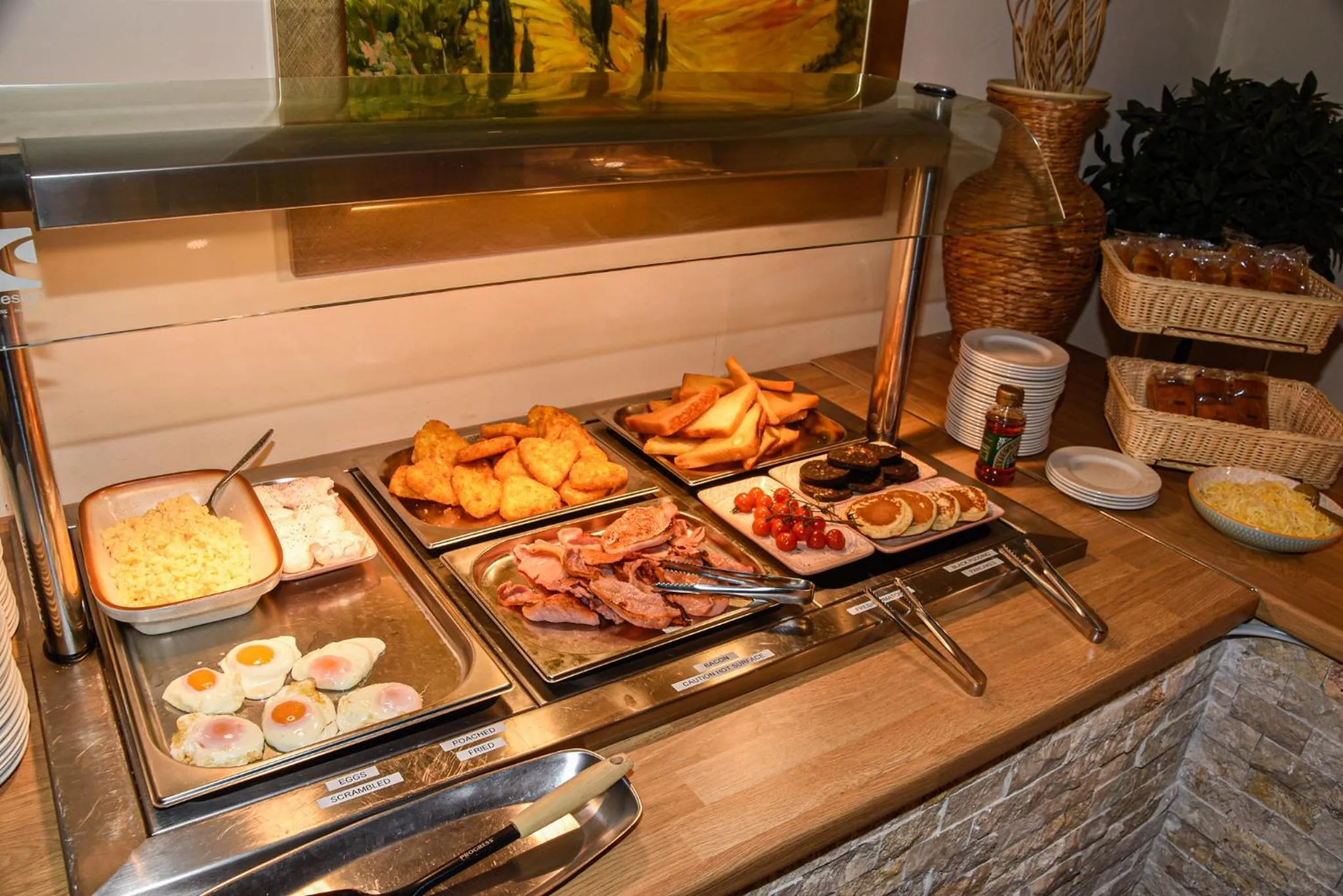 Buffet breakfast in Stuart hotel