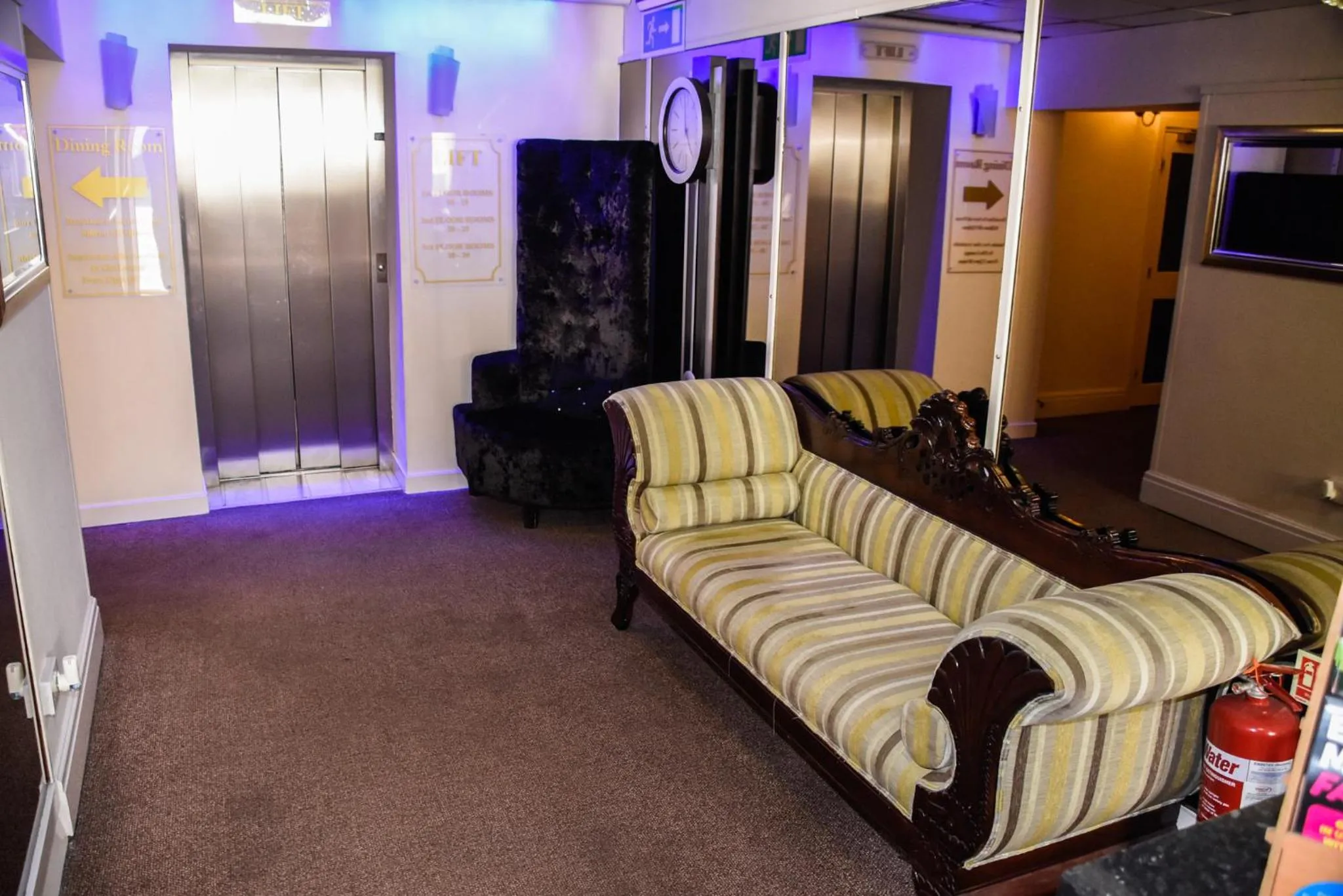 Facade/entrance in Stuart hotel