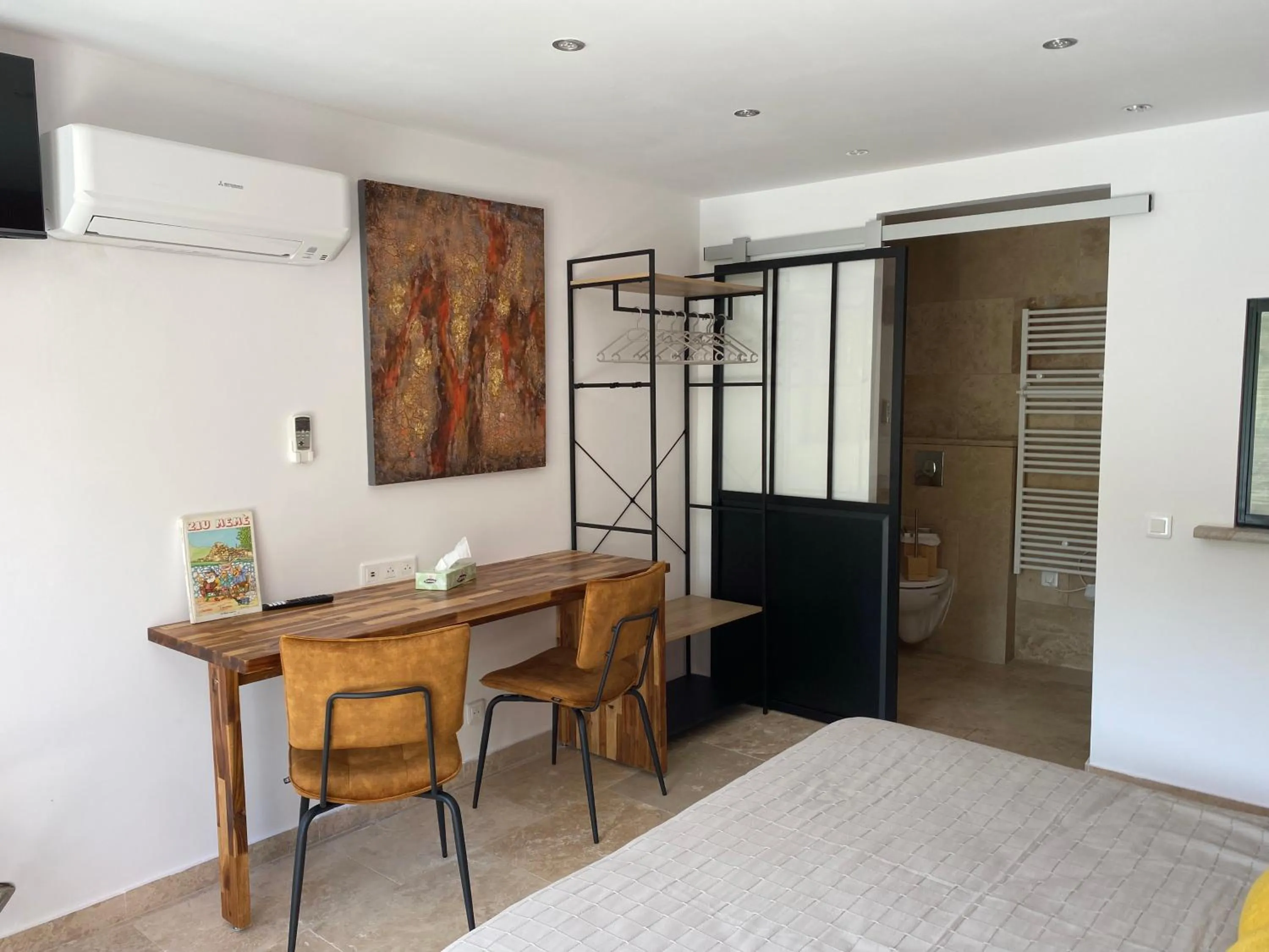 Photo of the whole room in Casa di Floumy