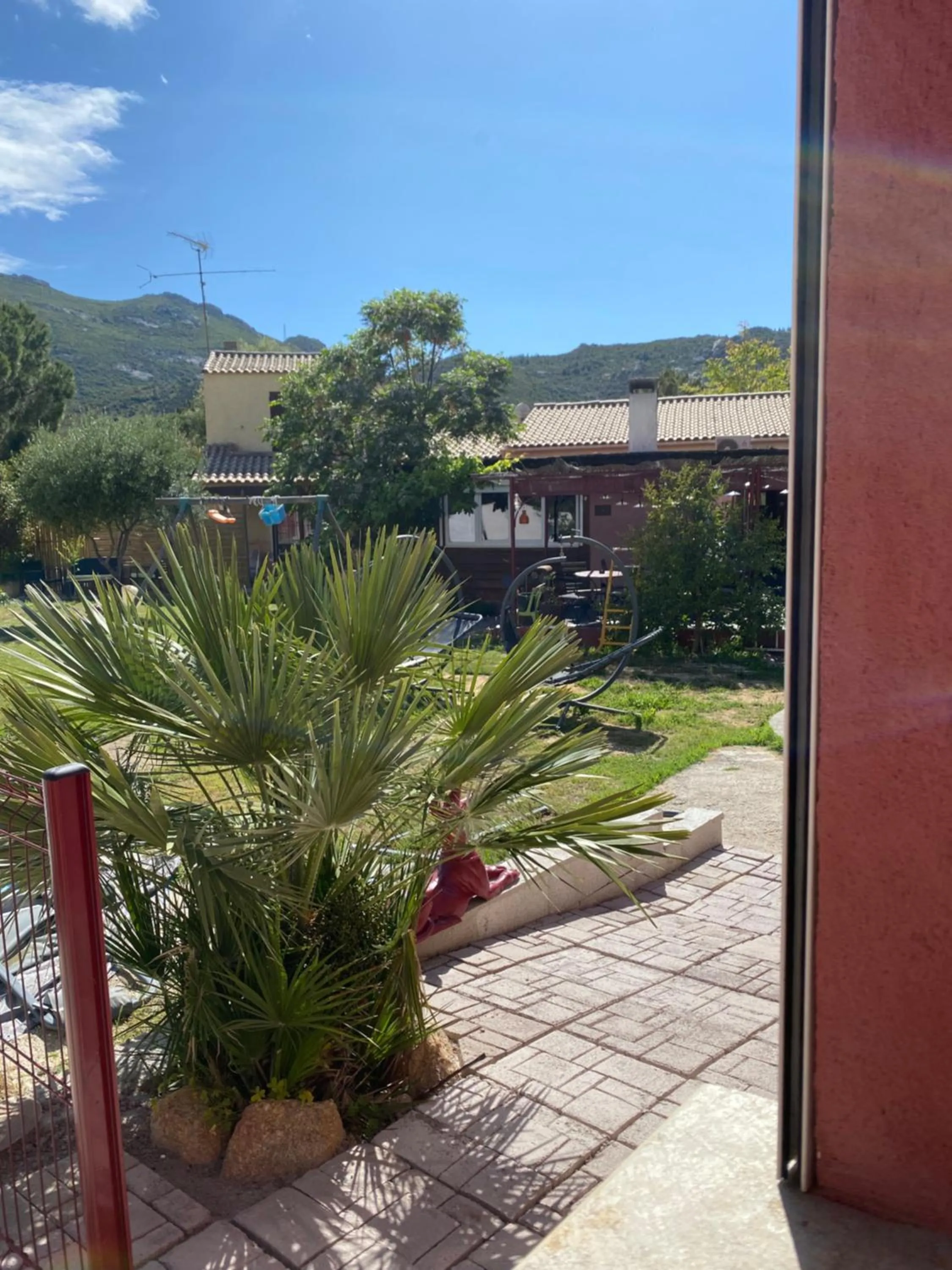 Garden view in Casa di Floumy