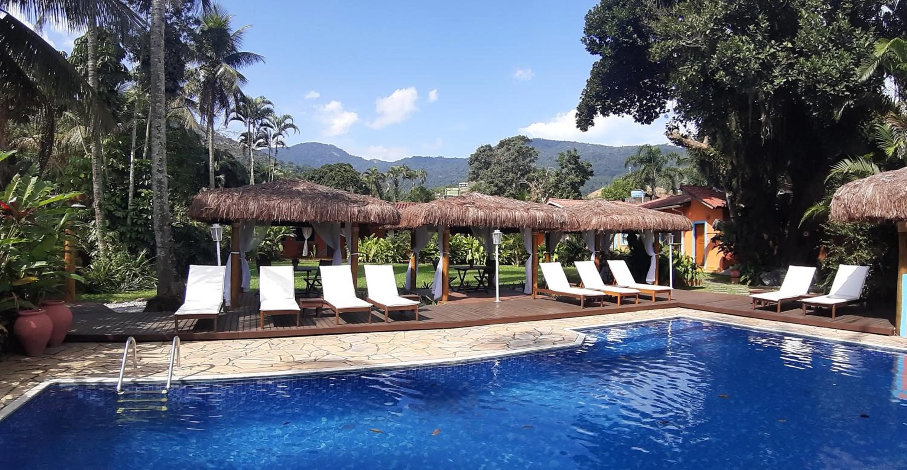 Pool view in Pousada Canoa Caiçara Ilhabela