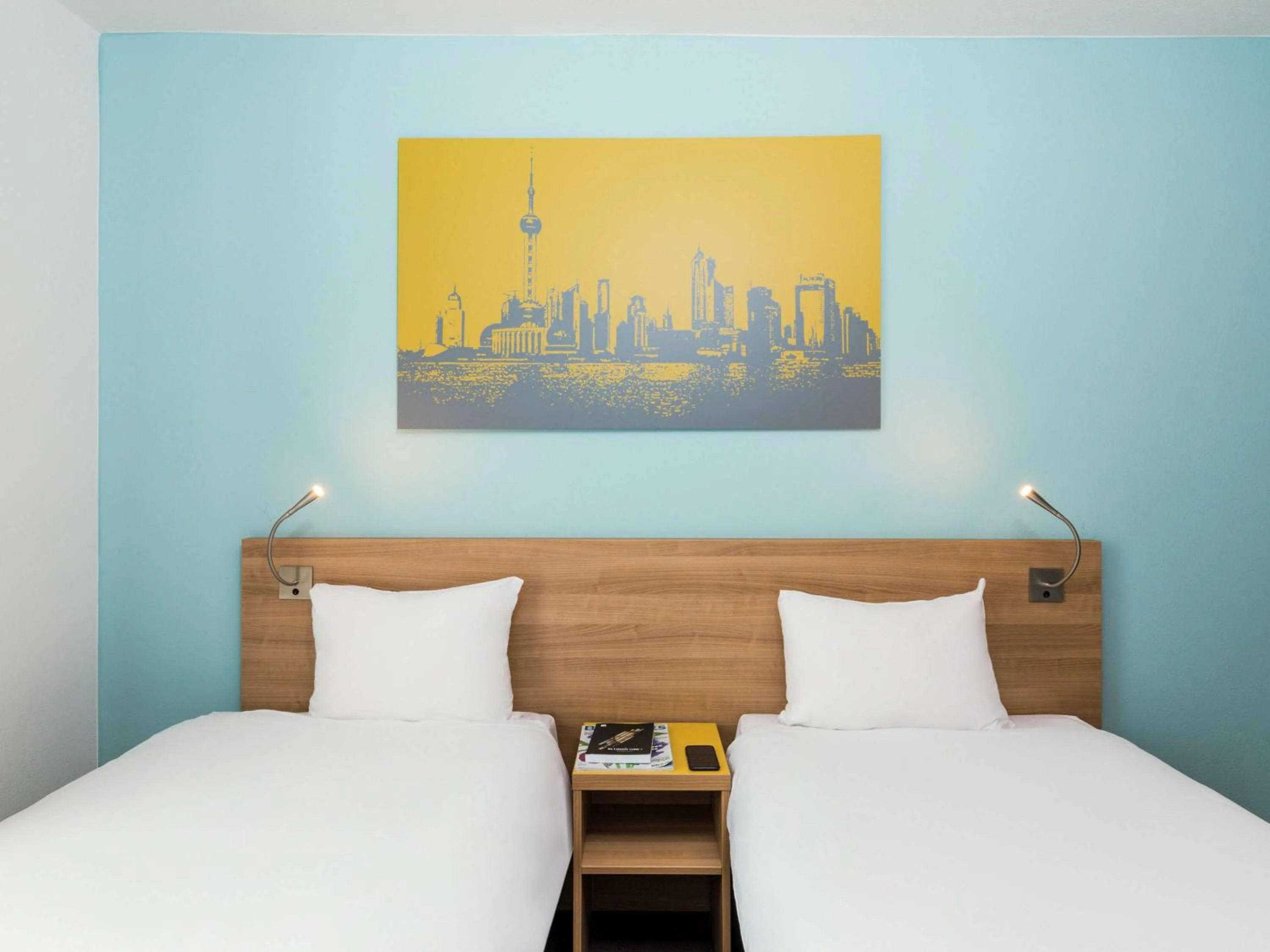 Photo of the whole room, Bed in Aparthotel Adagio Access Paris Clamart