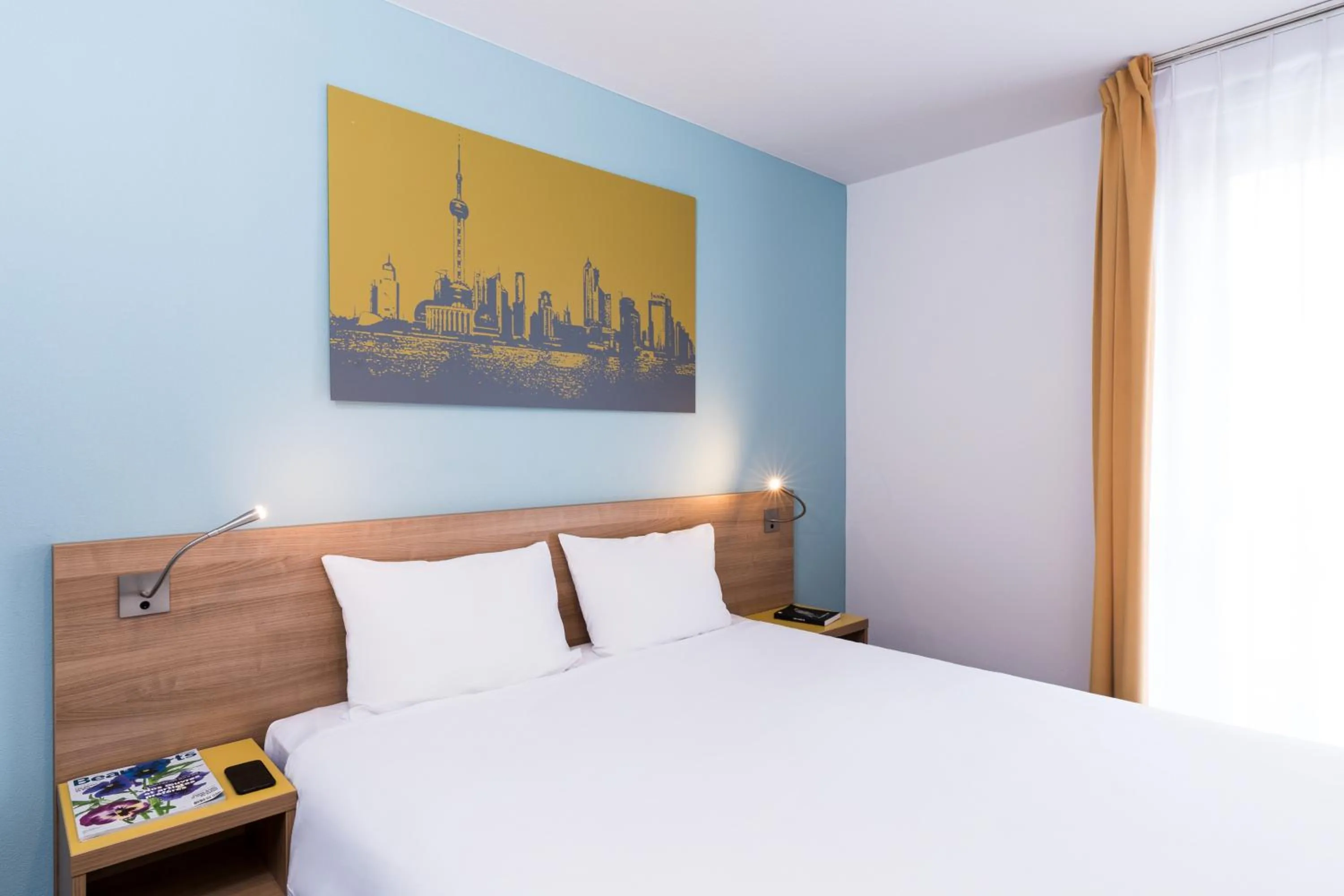 Bed in Aparthotel Adagio Access Paris Clamart