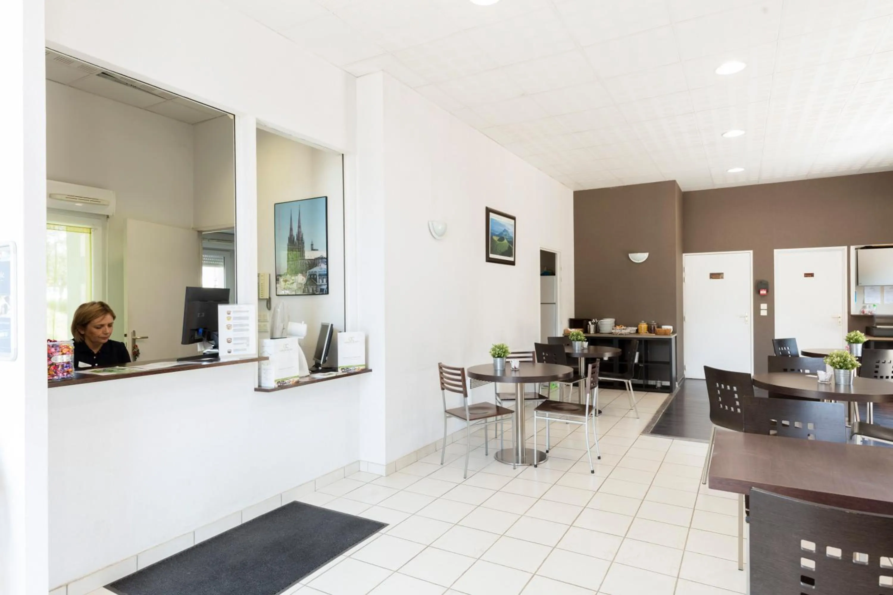 Lobby or reception in Garden & City Clermont-Ferrand - Gerzat
