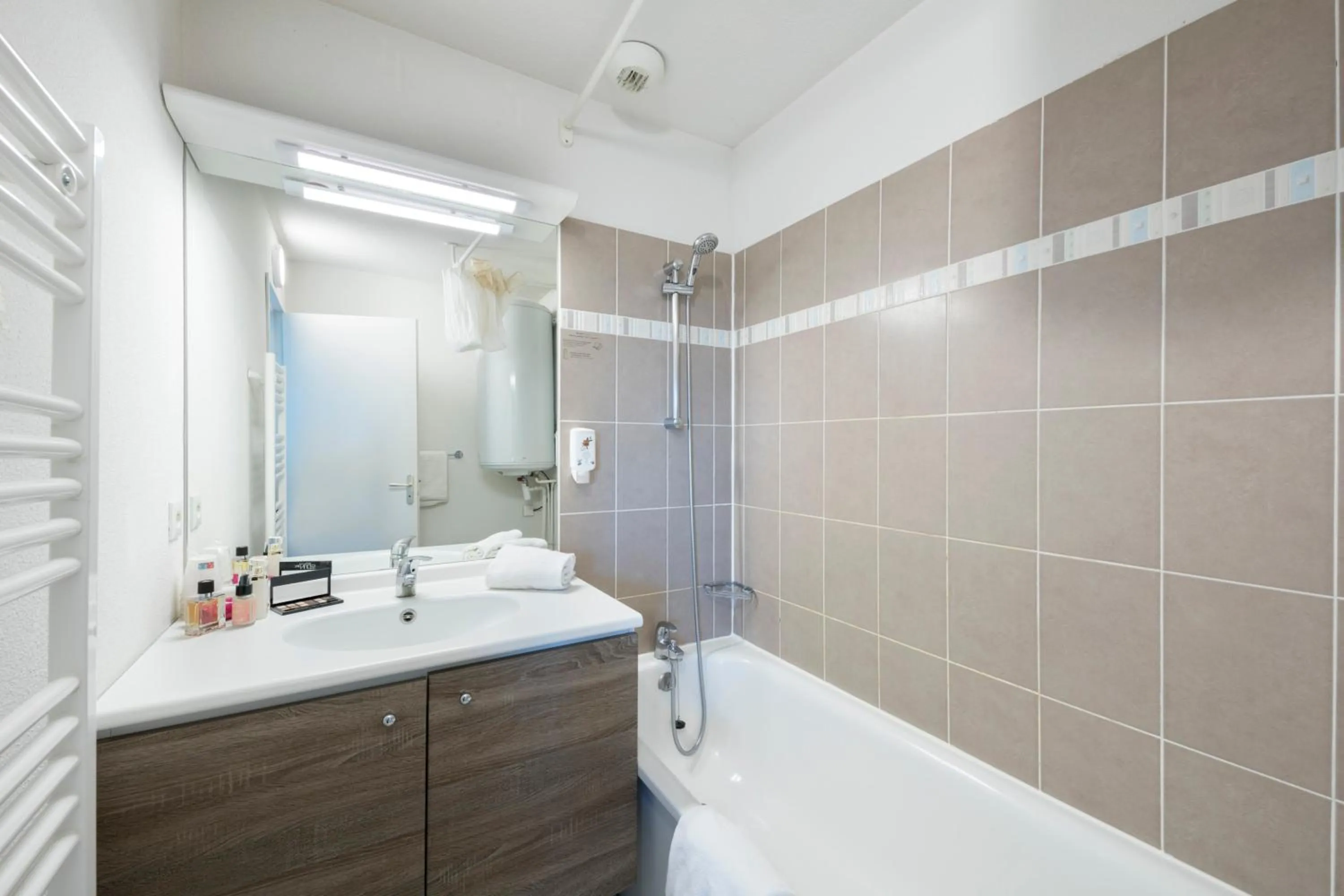 Bathroom in Garden & City Clermont-Ferrand - Gerzat