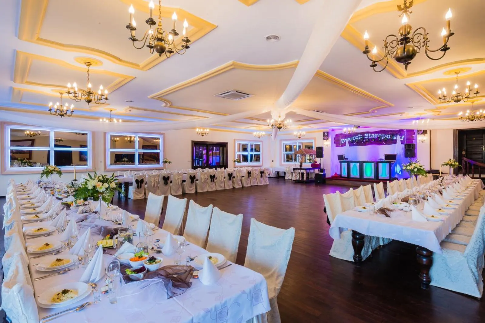 wedding in Dworek staropolski