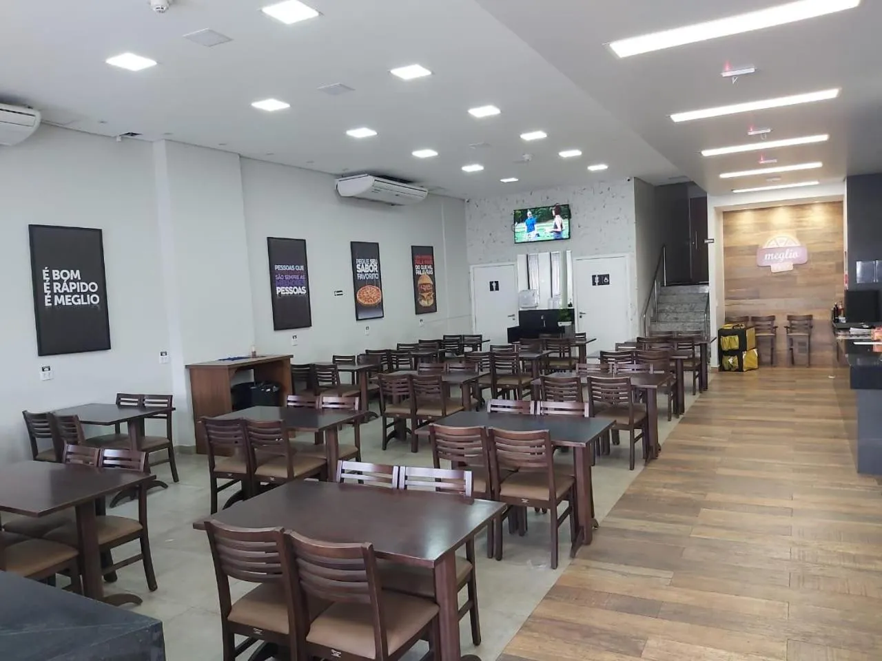 Restaurant/places to eat in Panorama Convention Hotel