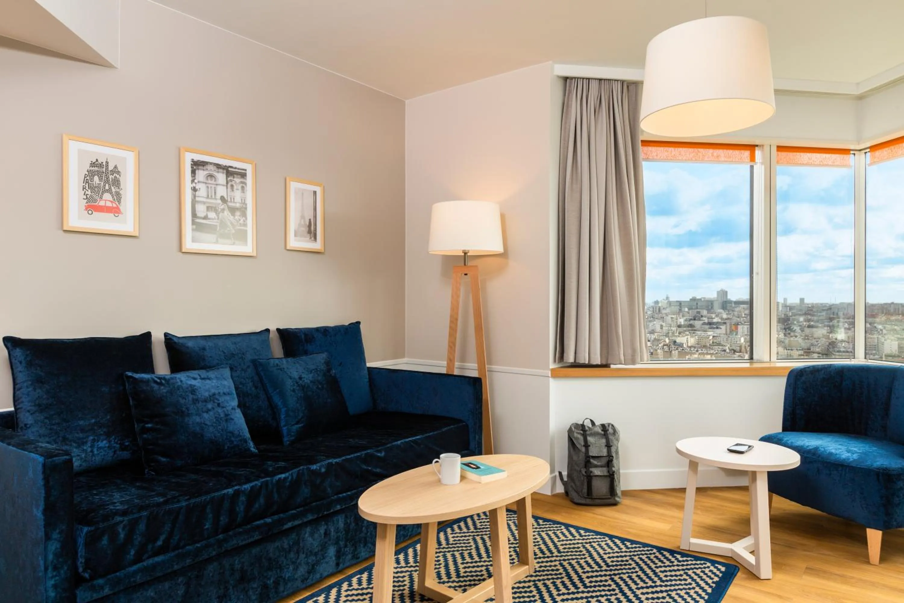 Bed in Aparthotel Adagio Paris Centre Tour Eiffel