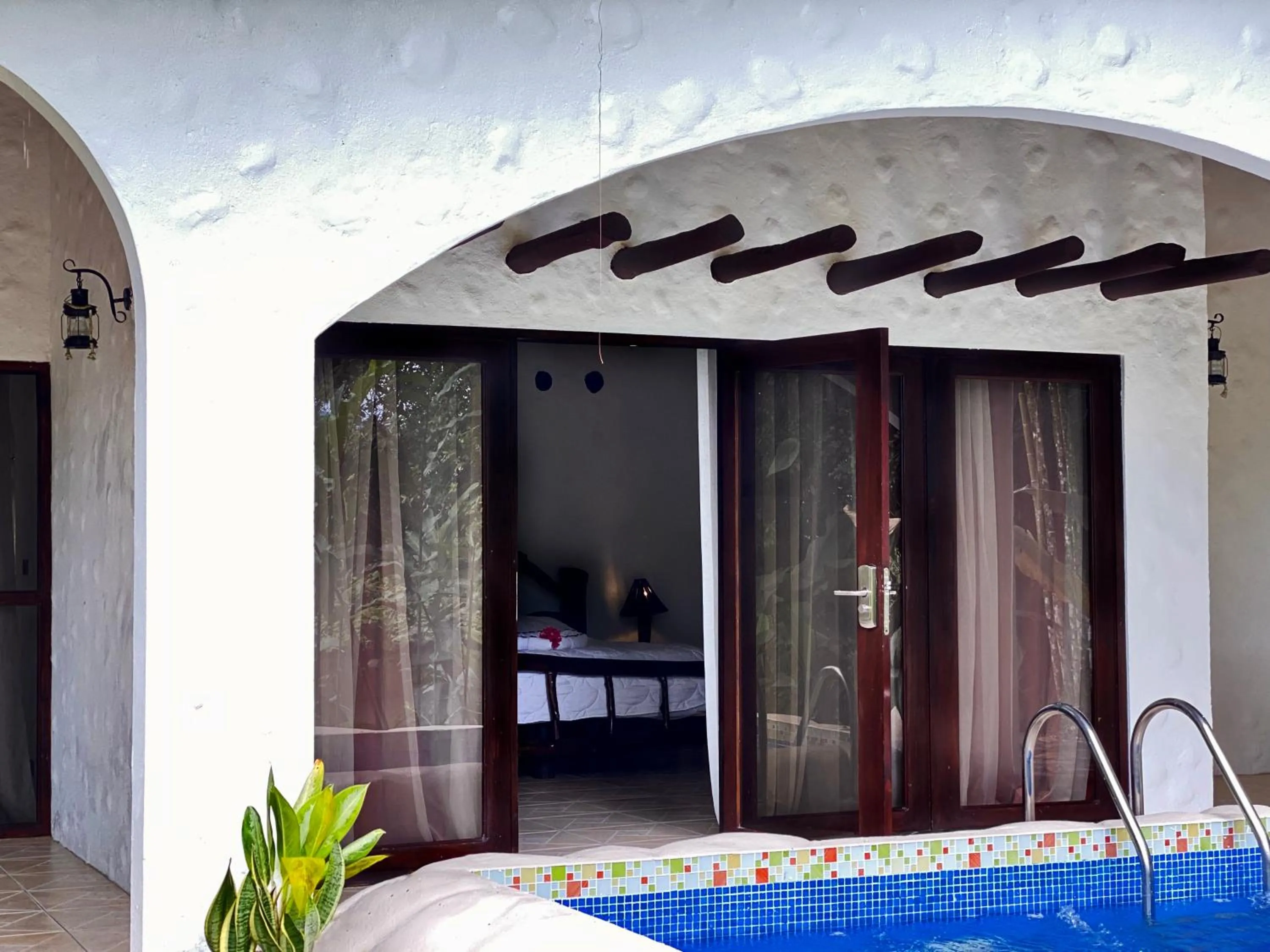 Pool view in Hotel Mountain Paradise