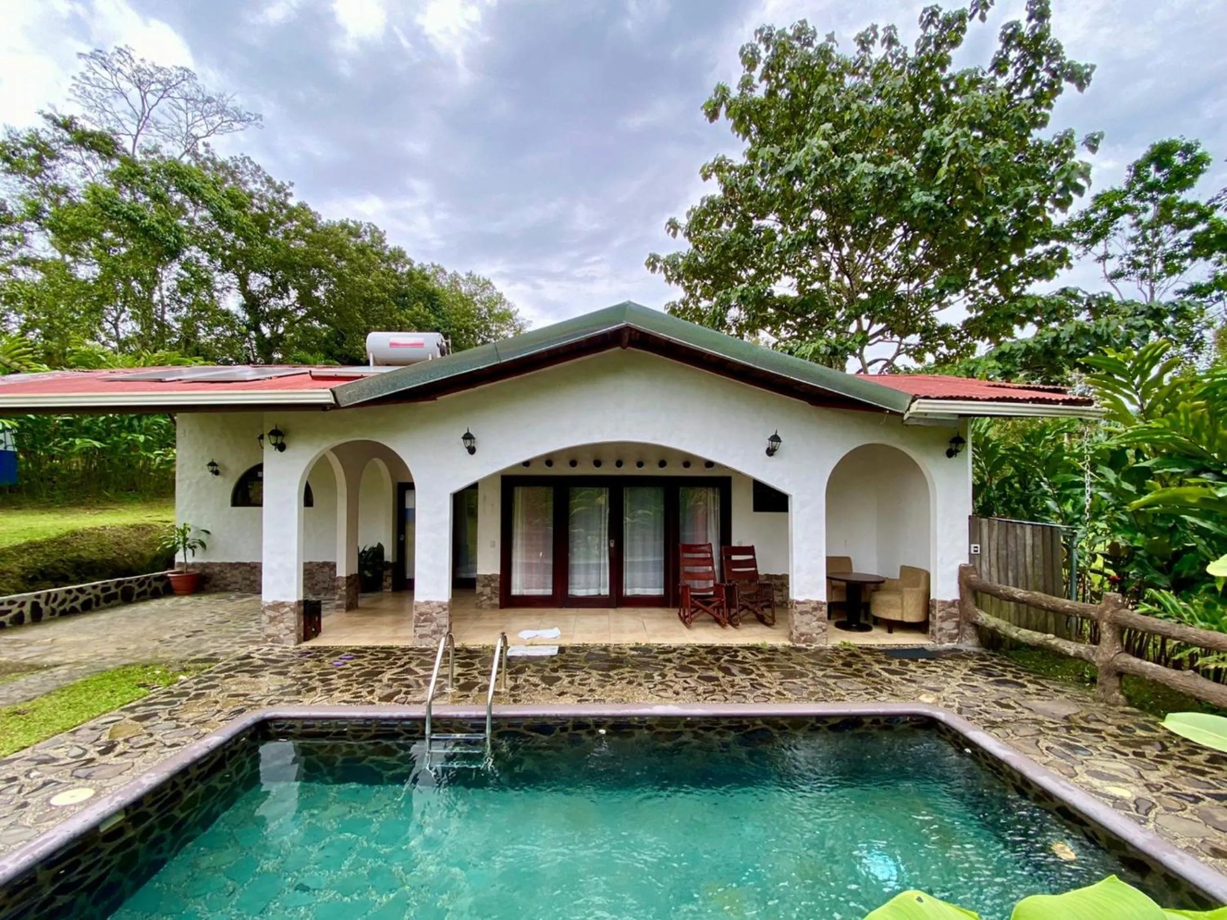 Property building in Hotel Mountain Paradise