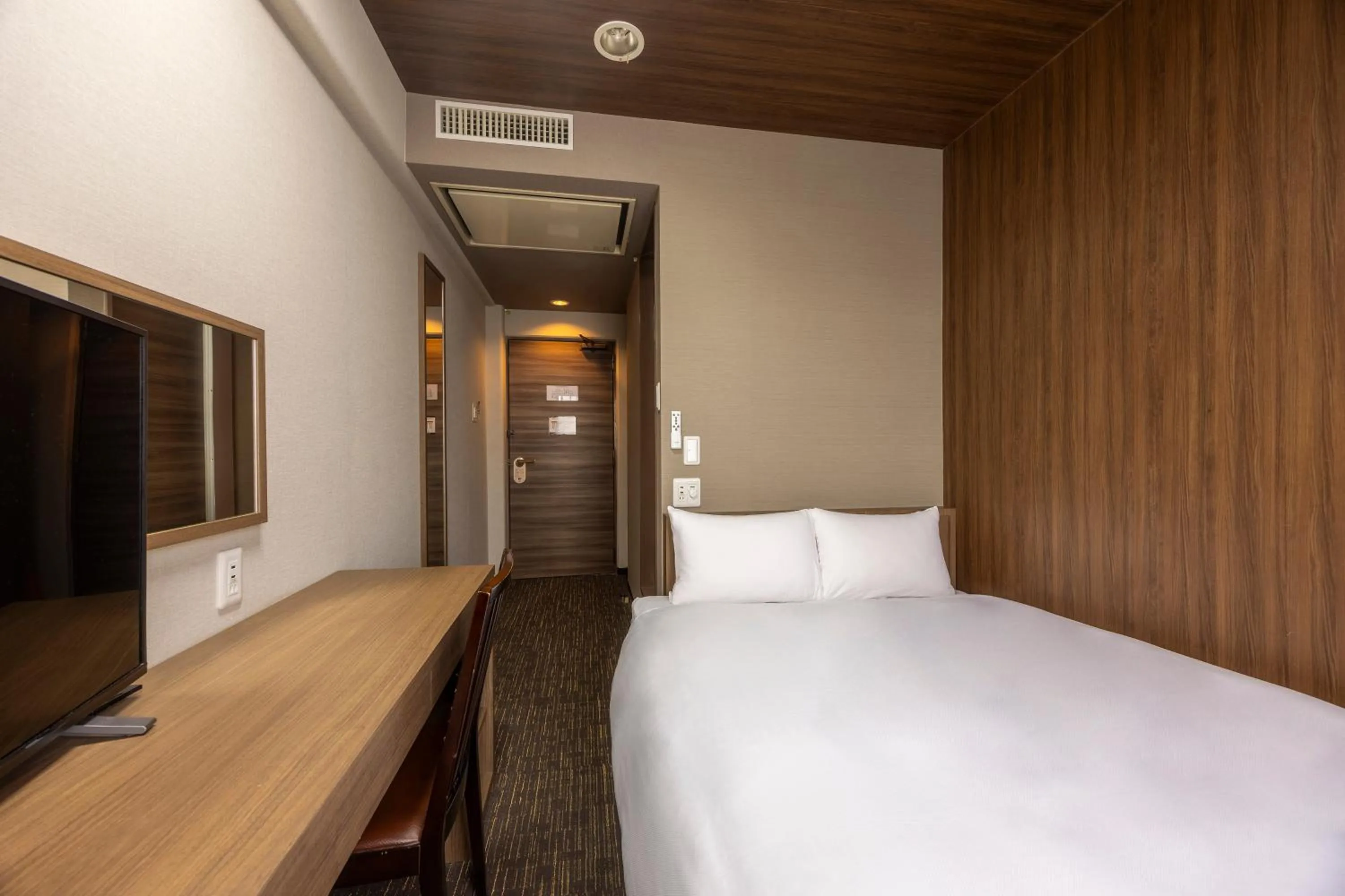 Photo of the whole room, Bed in Hotel Wing International Sagamihara