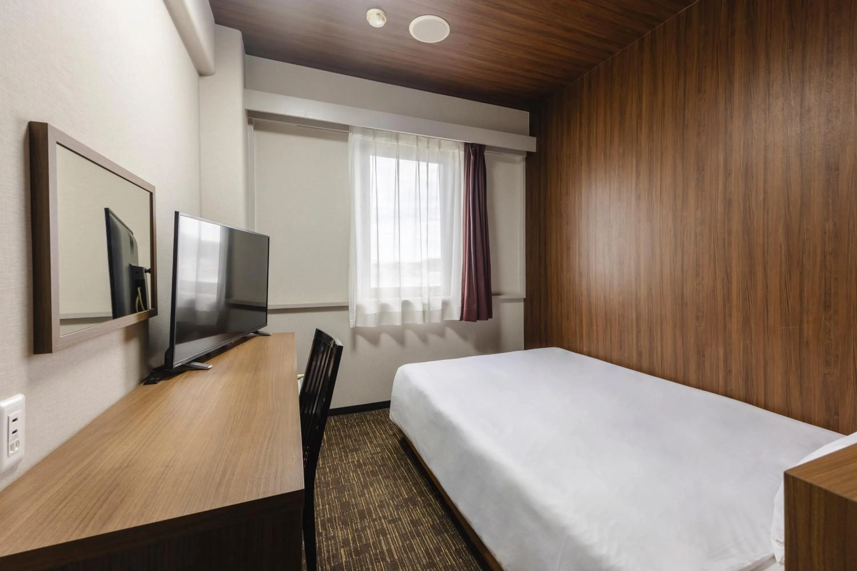 Photo of the whole room, Bed in Hotel Wing International Sagamihara