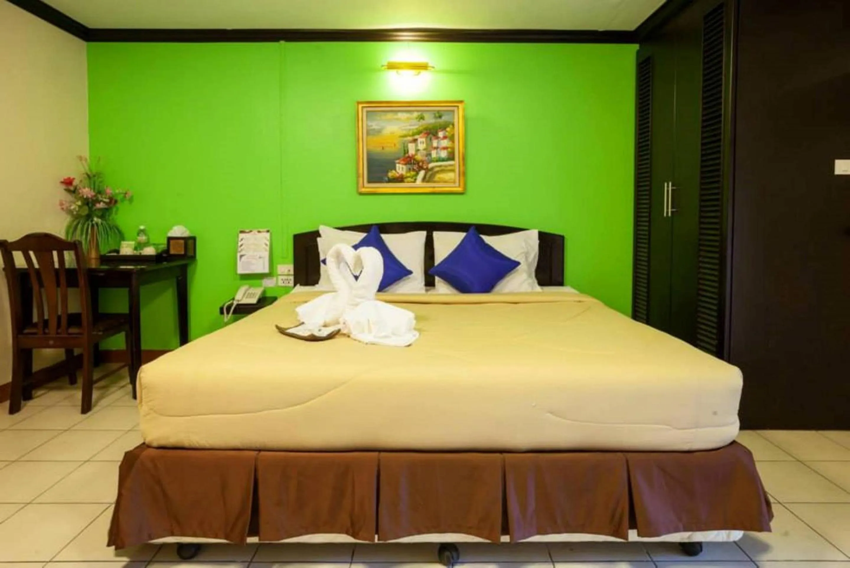 Photo of the whole room in Grand Mandarin Residence