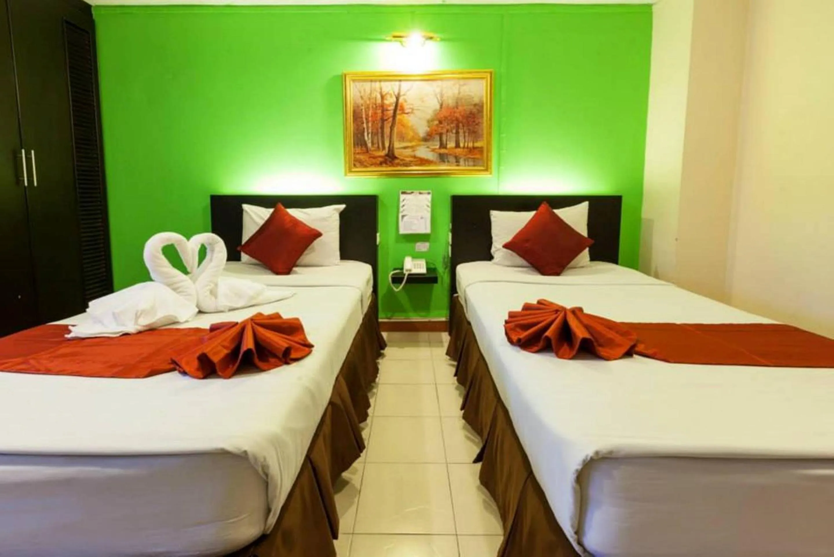 Bed in Grand Mandarin Residence