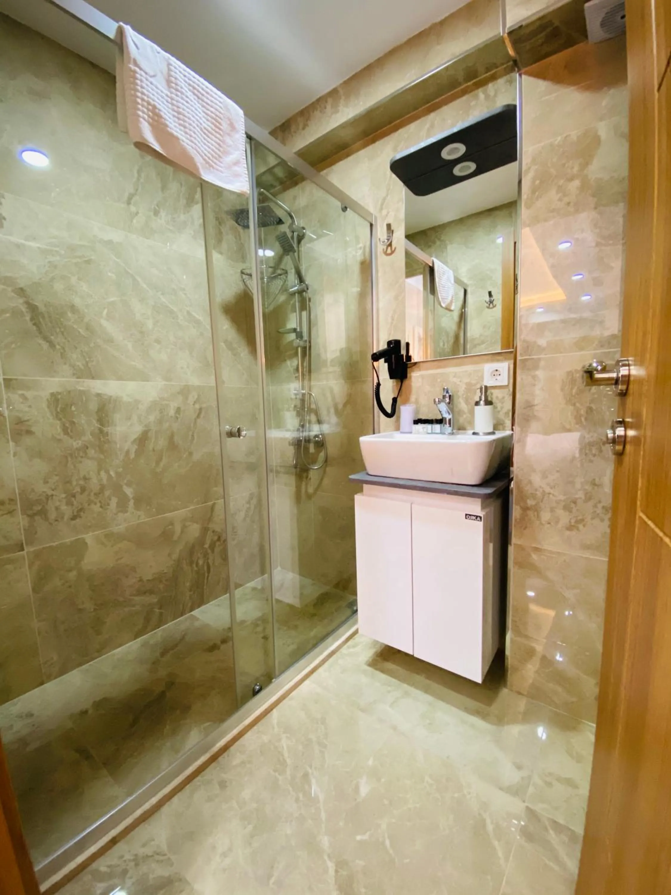 Bathroom in PALMERA OLD CITY