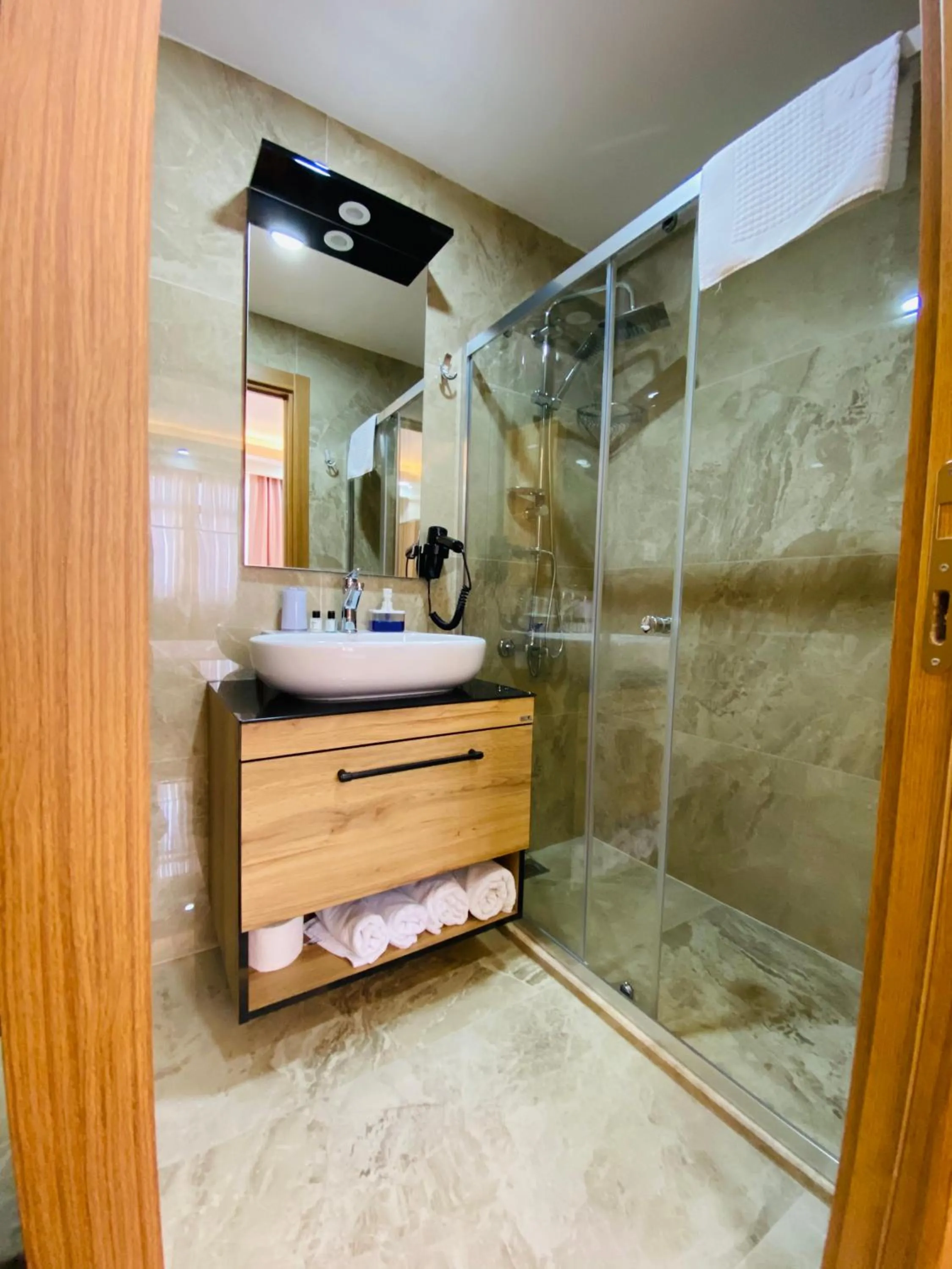 Bathroom in PALMERA OLD CITY