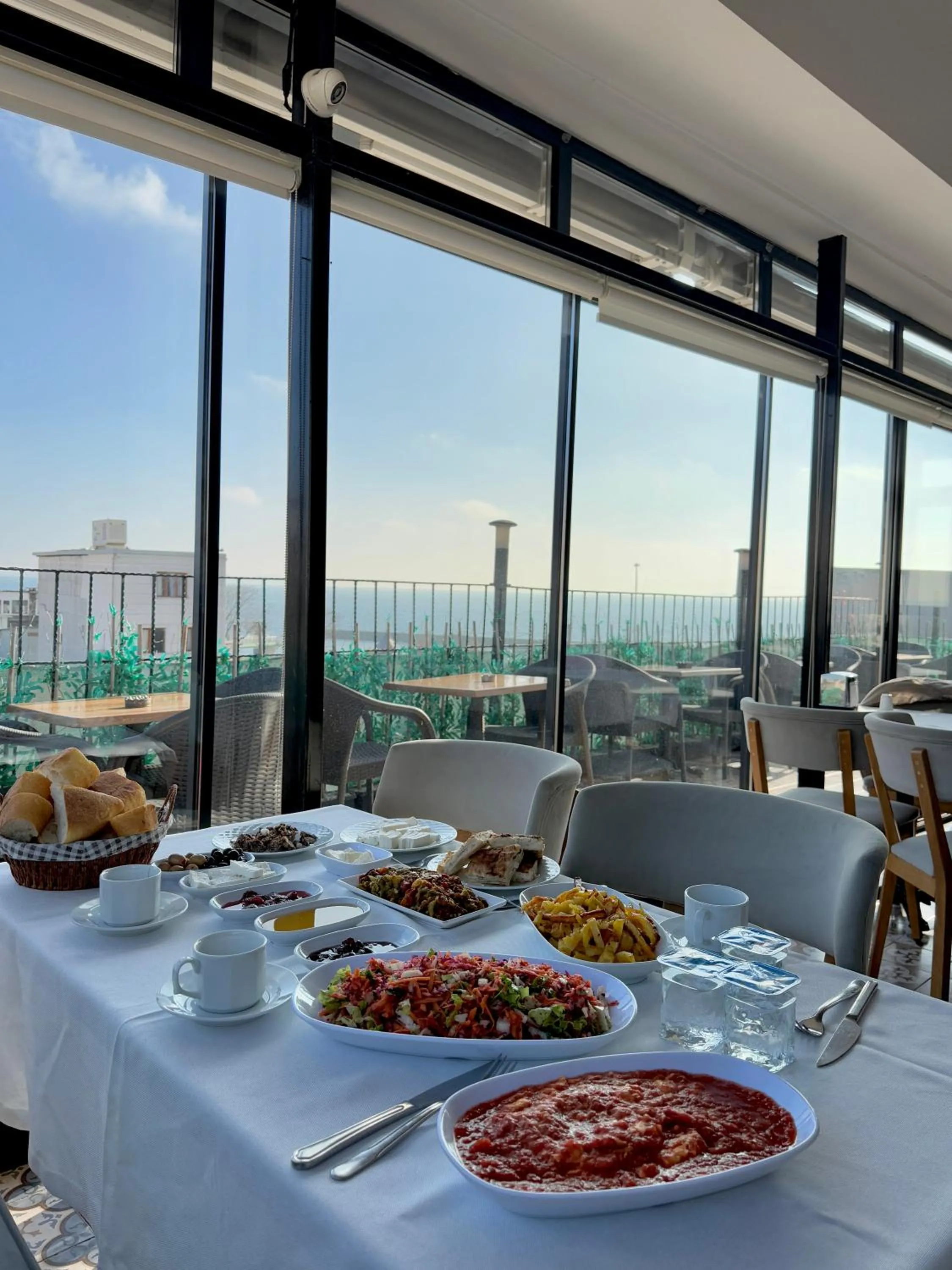 Restaurant/places to eat in PALMERA OLD CITY