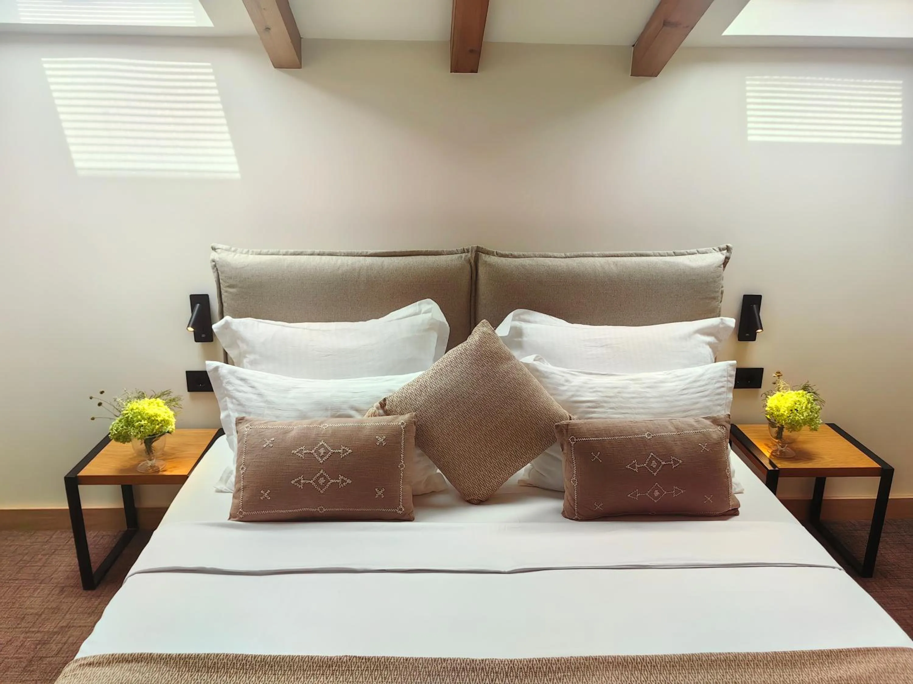 Bed in Chateau Copsa Complex