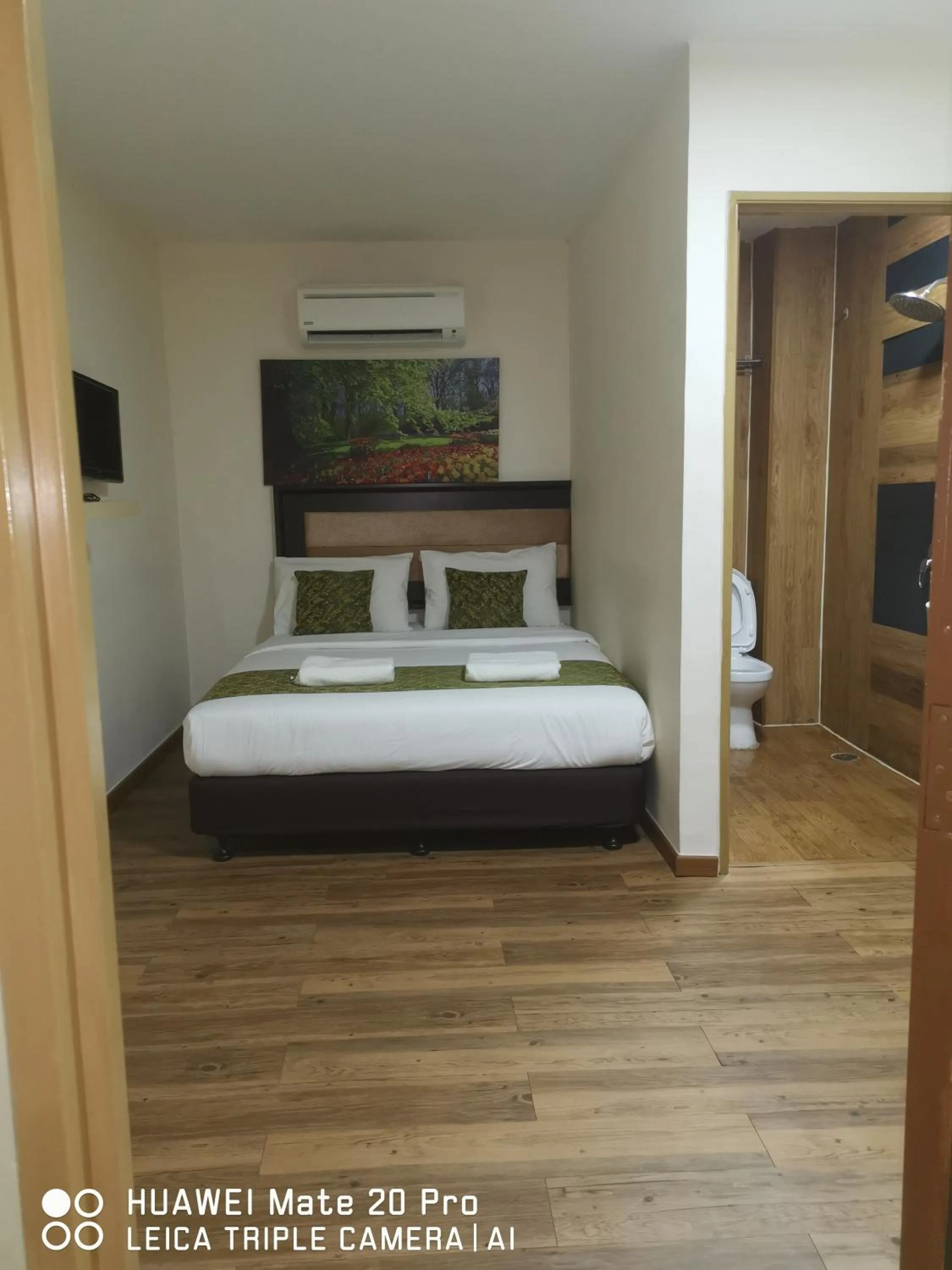 Photo of the whole room, Bed in Yeob Bay hotel Ampang