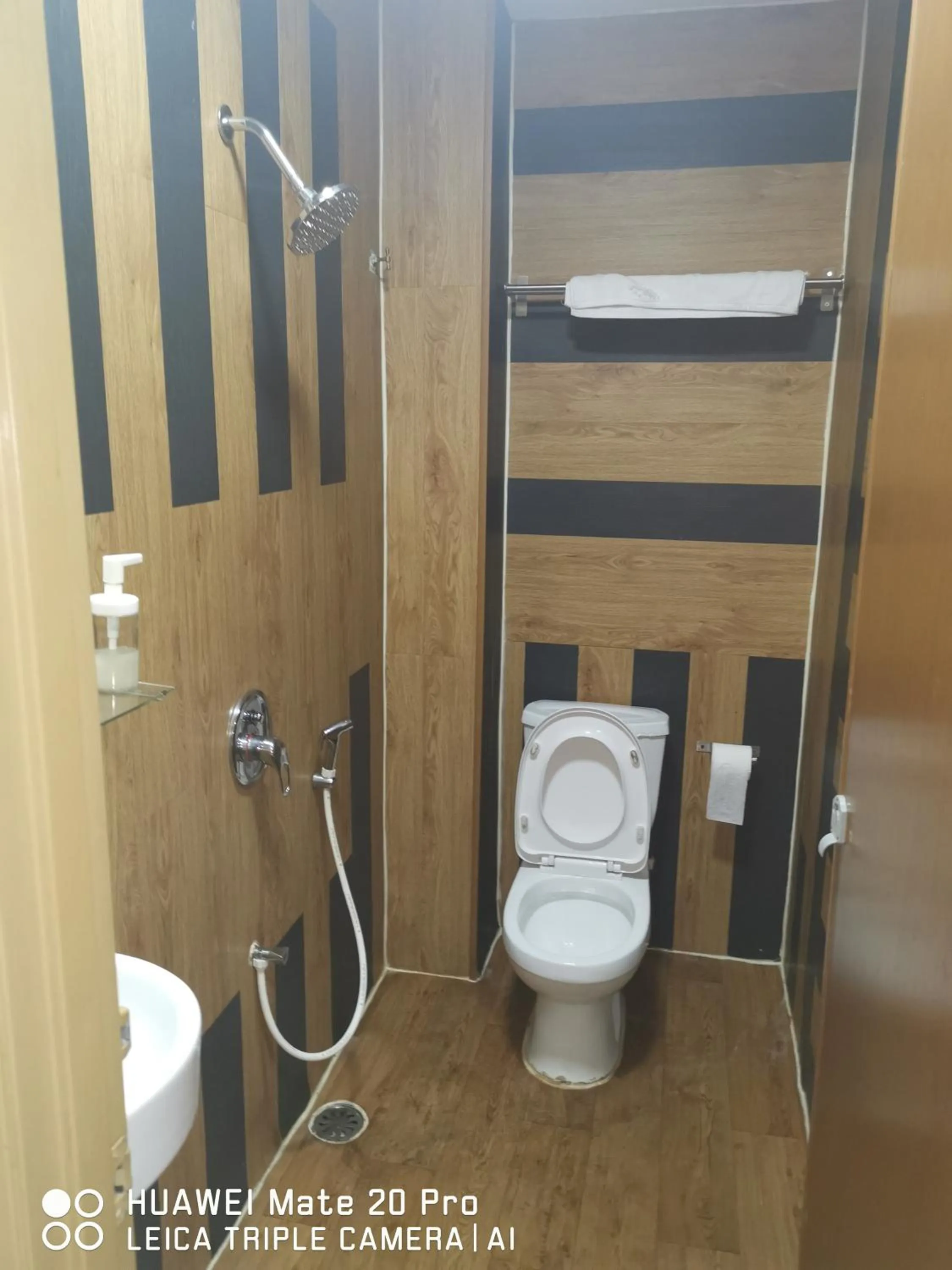 Shower in Yeob Bay hotel Ampang