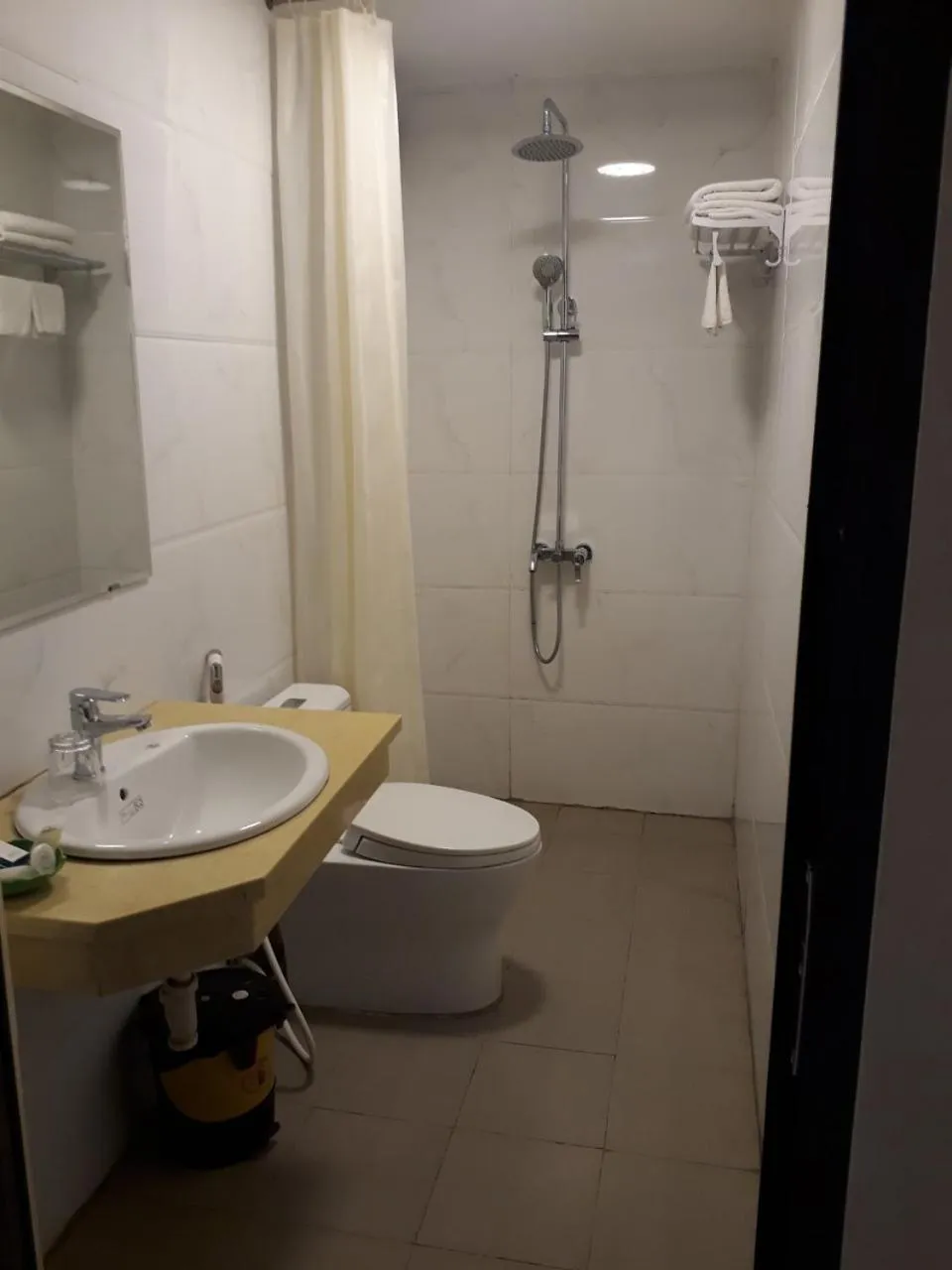 Shower in Anova 2 Hotel