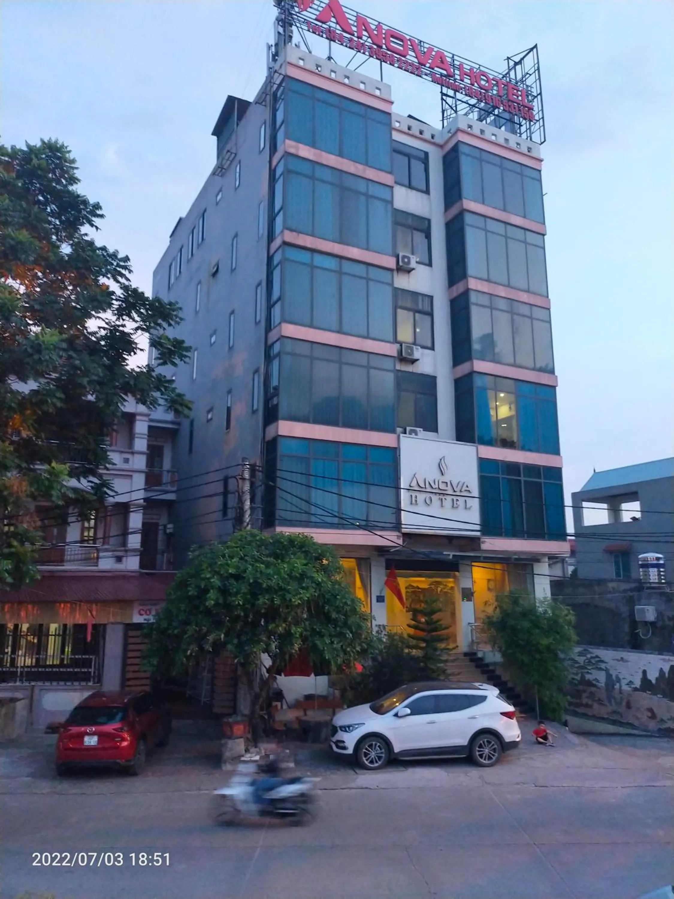 Anova 2 Hotel
