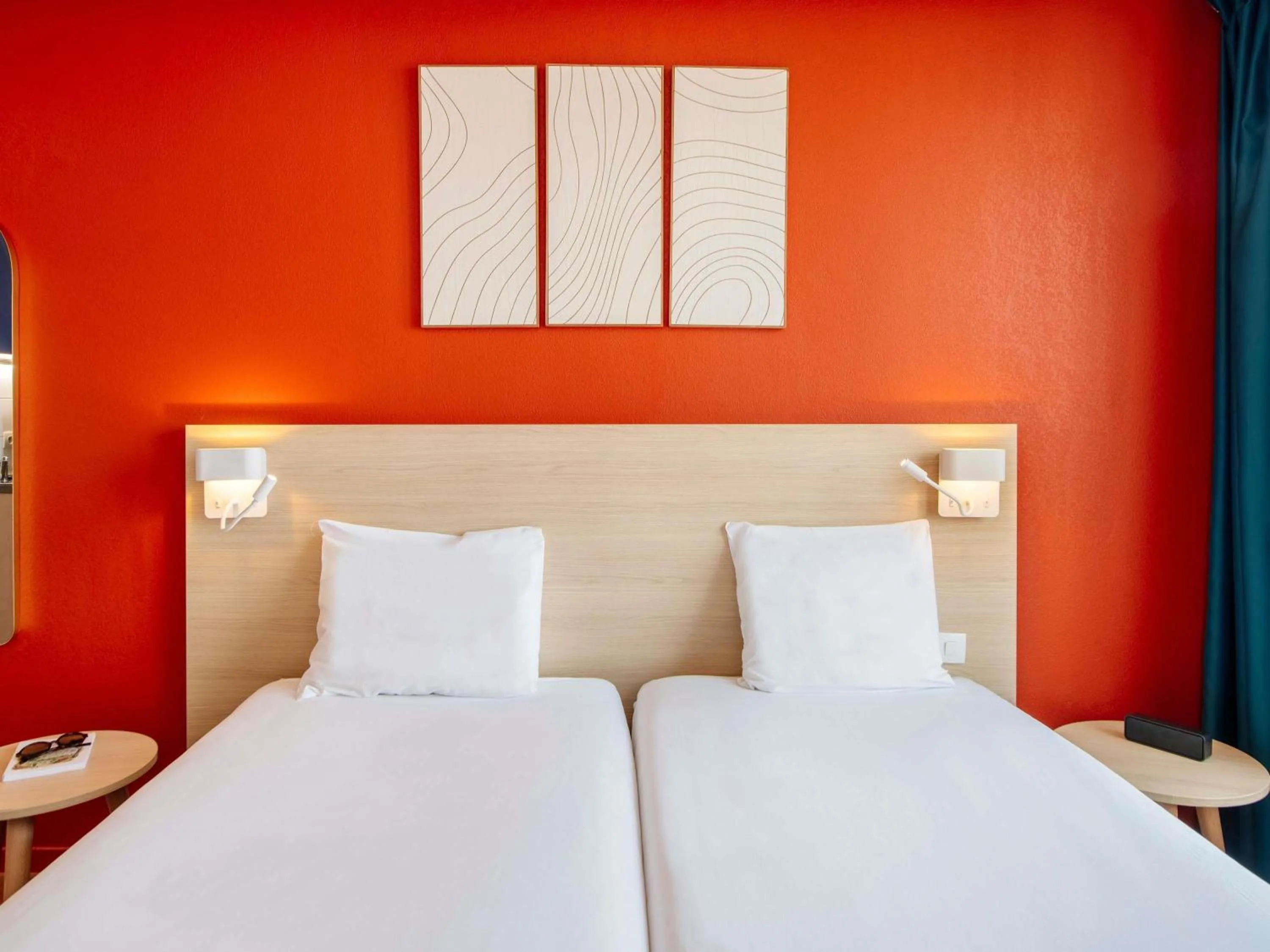 Bedroom, Bed in Aparthotel Adagio Access Paris Saint-Denis Pleyel