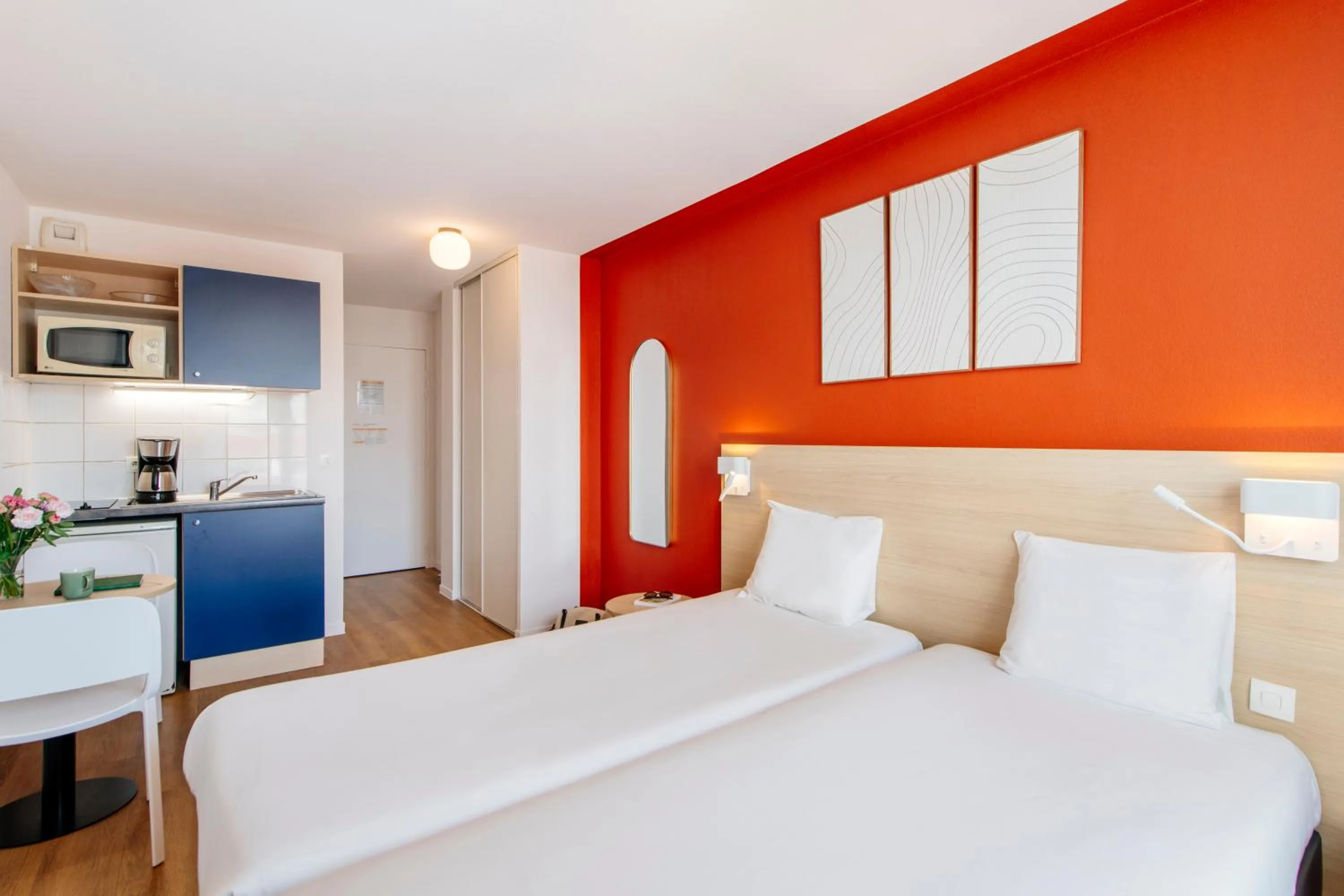 Photo of the whole room, Bed in Aparthotel Adagio Access Paris Saint-Denis Pleyel