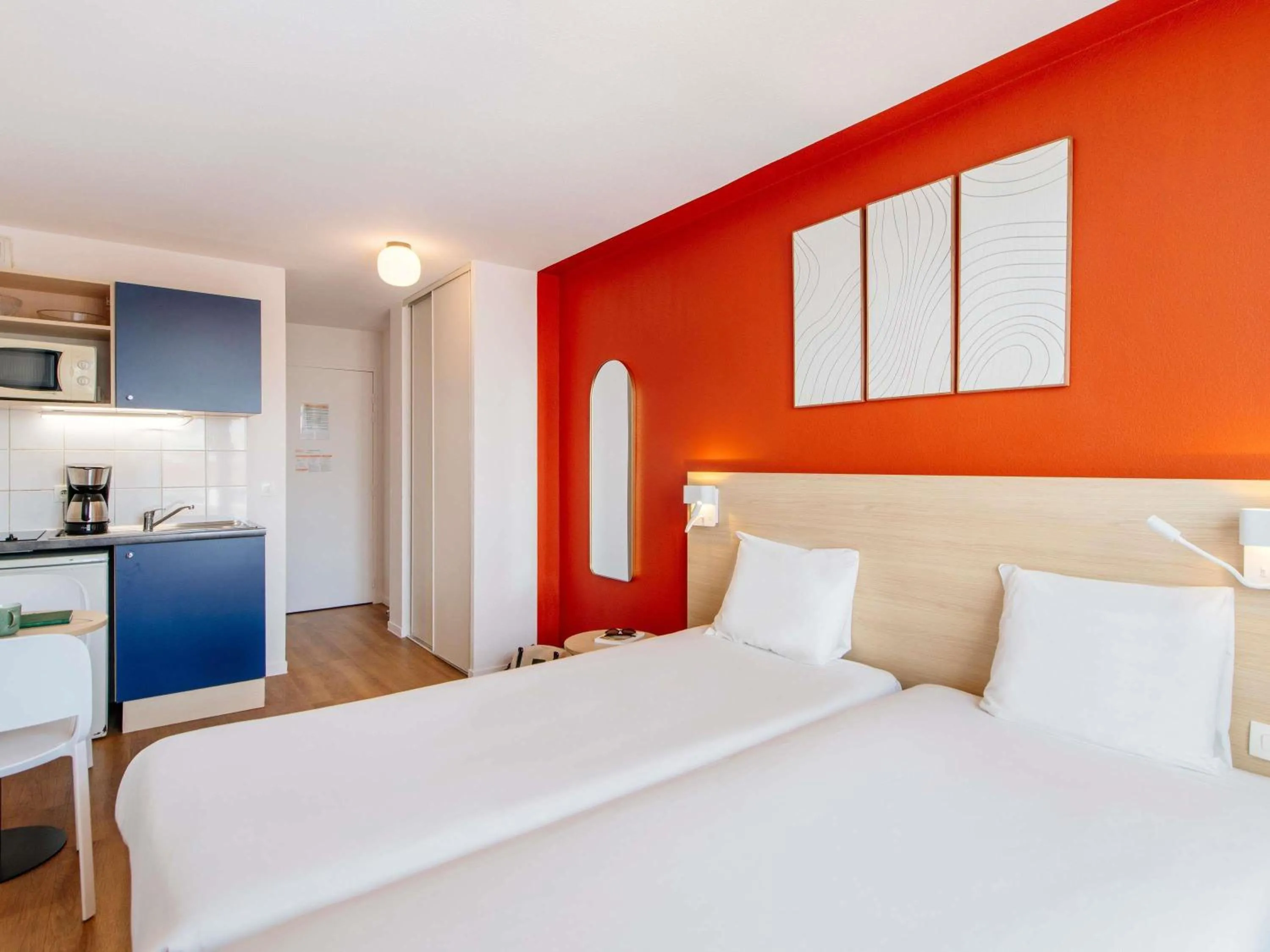 Bedroom, Bed in Aparthotel Adagio Access Paris Saint-Denis Pleyel