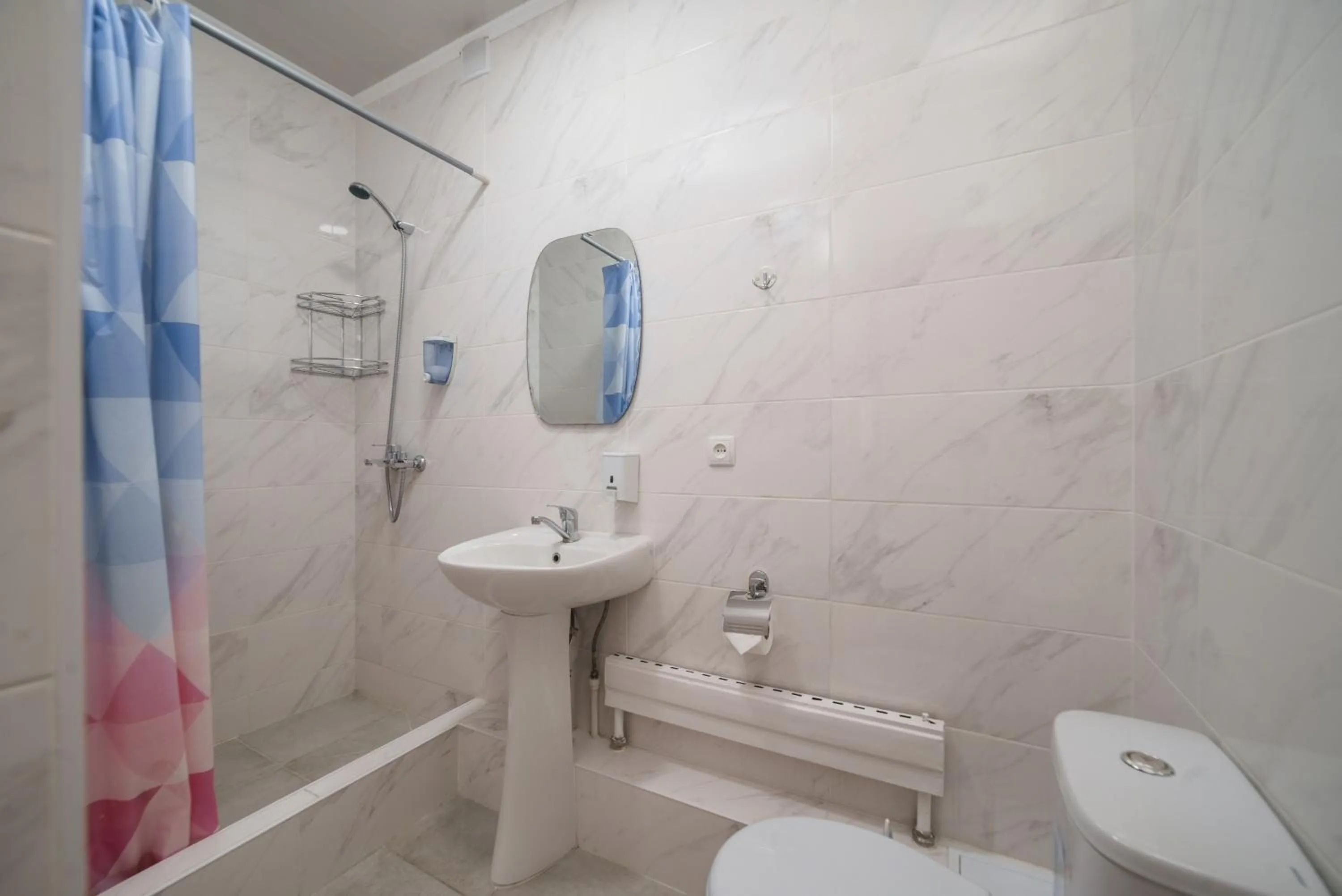 Shower in Alpinist Hotel