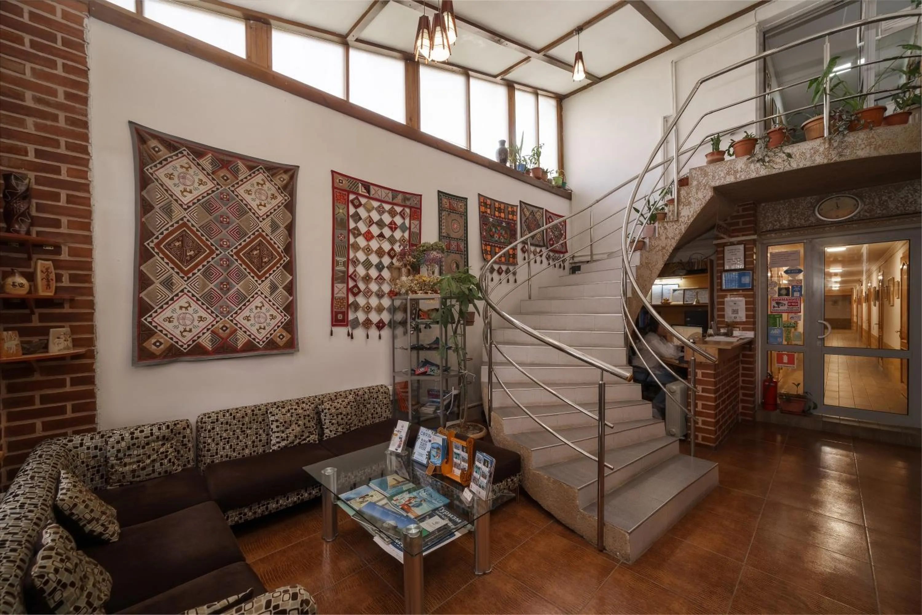 Living room in Alpinist Hotel