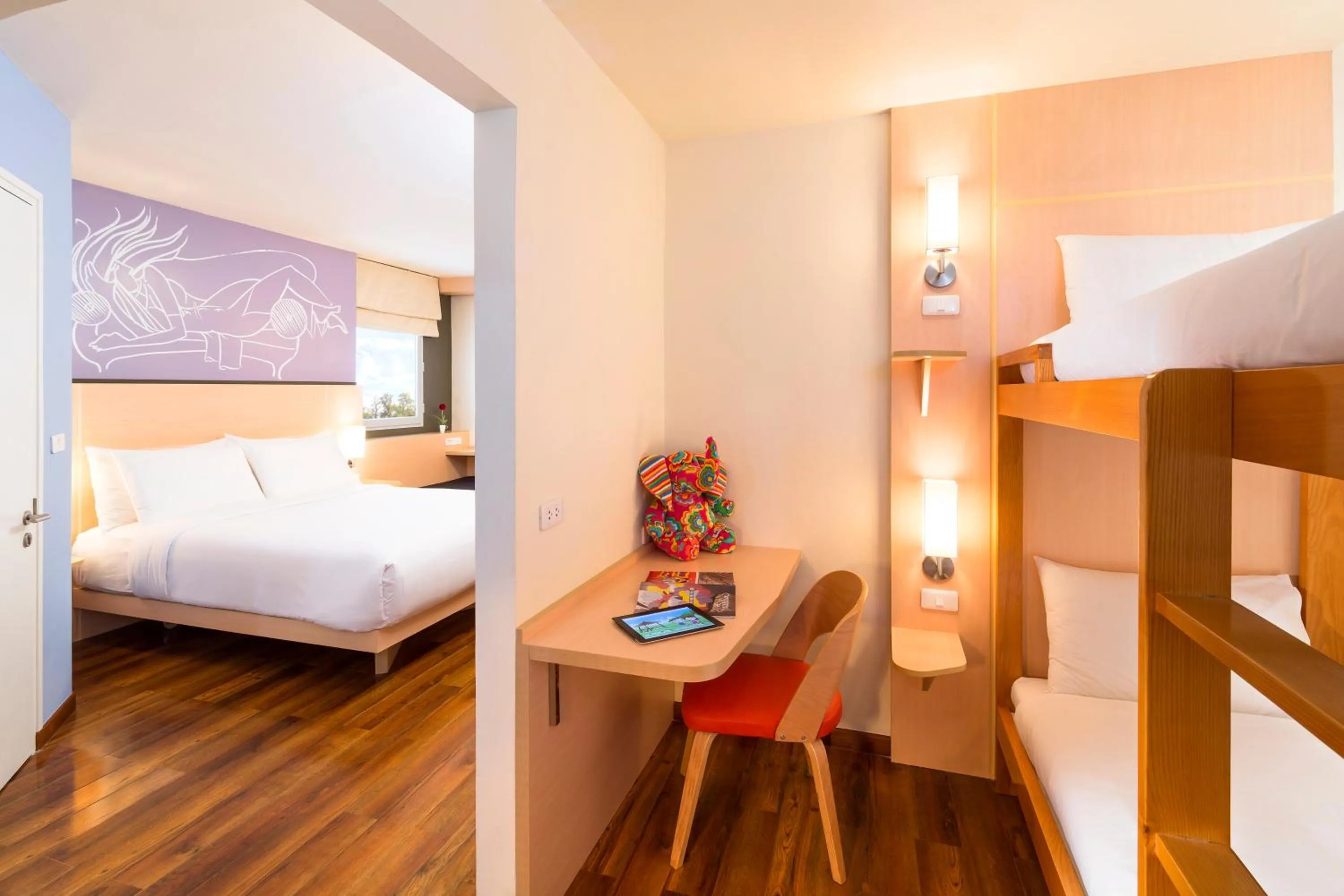 Bed in ibis Vientiane Nam Phu