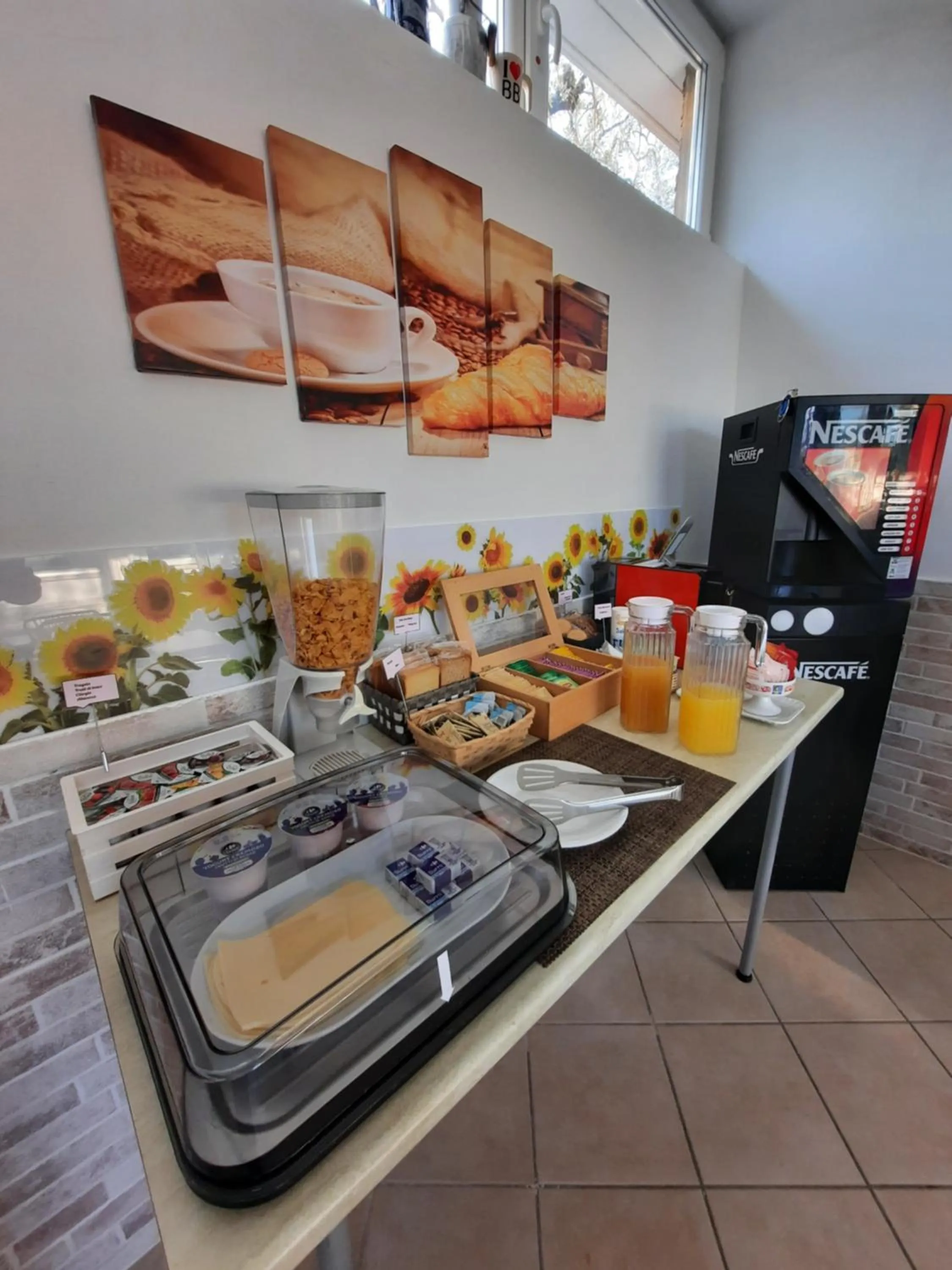 Breakfast in Villa Mayoti B&B