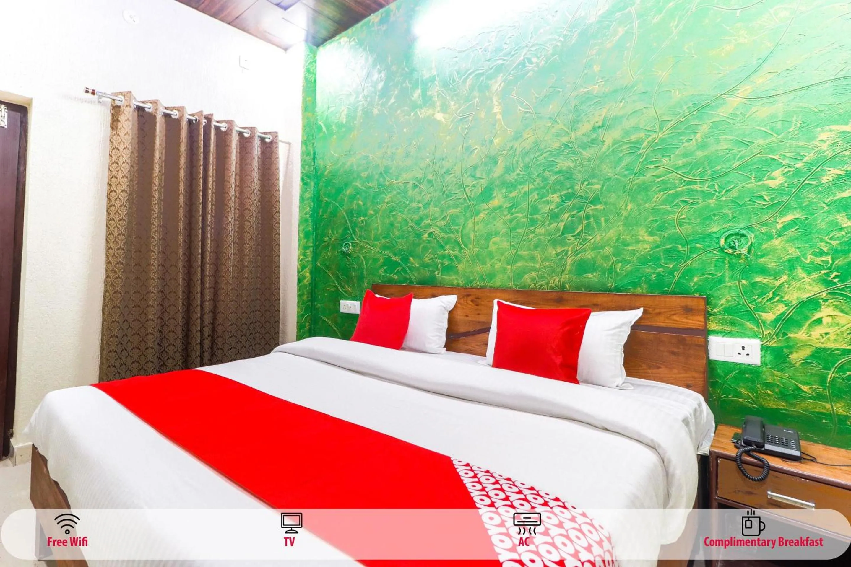 Bedroom, Bed in Hotel O Dev Raj