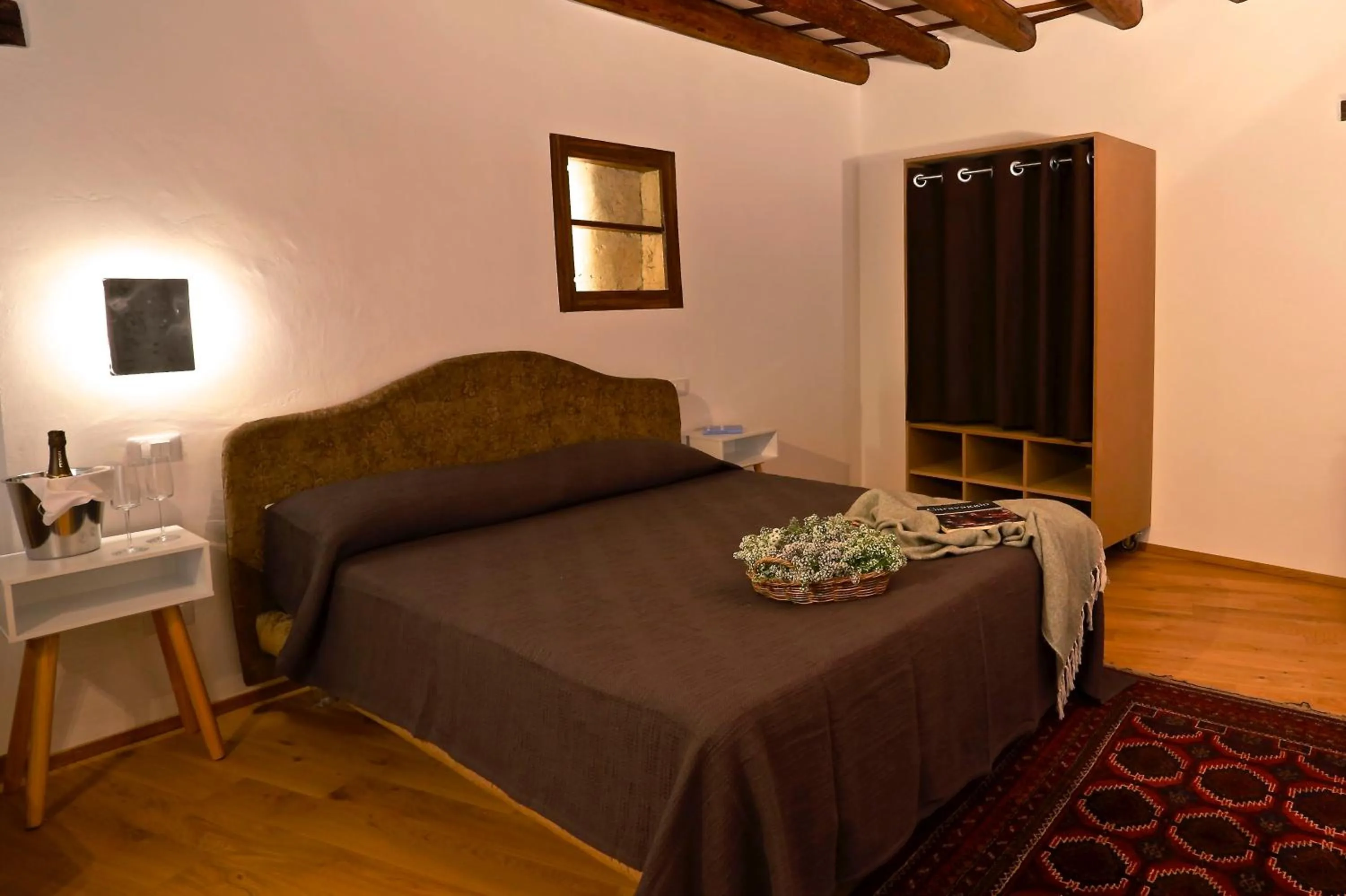 Bed in Villa De' Giacomi