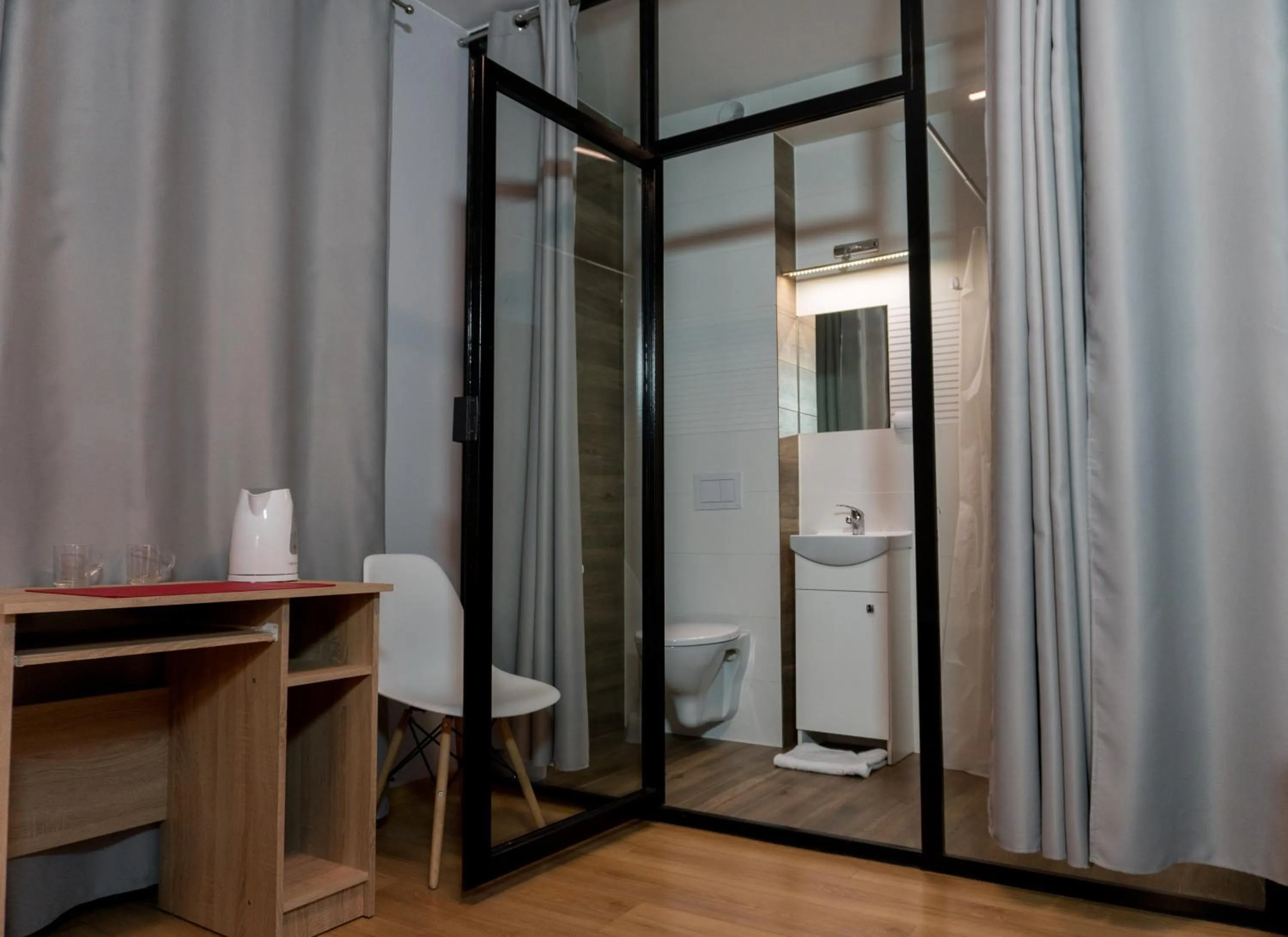 Large Double or Twin Room - single occupancy in Pensjonat Lubianka