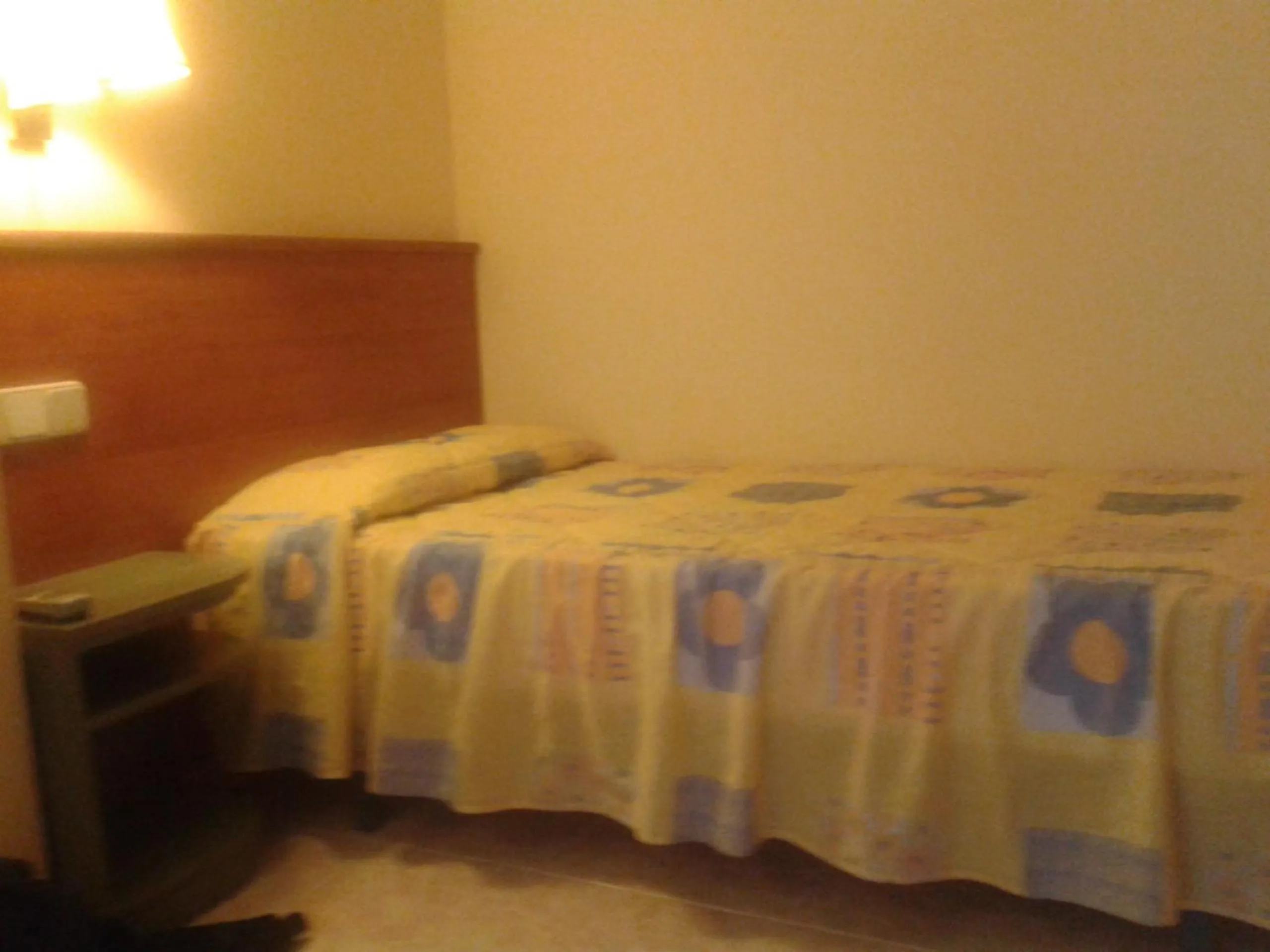 Bedroom, Bed in Fonda Finet