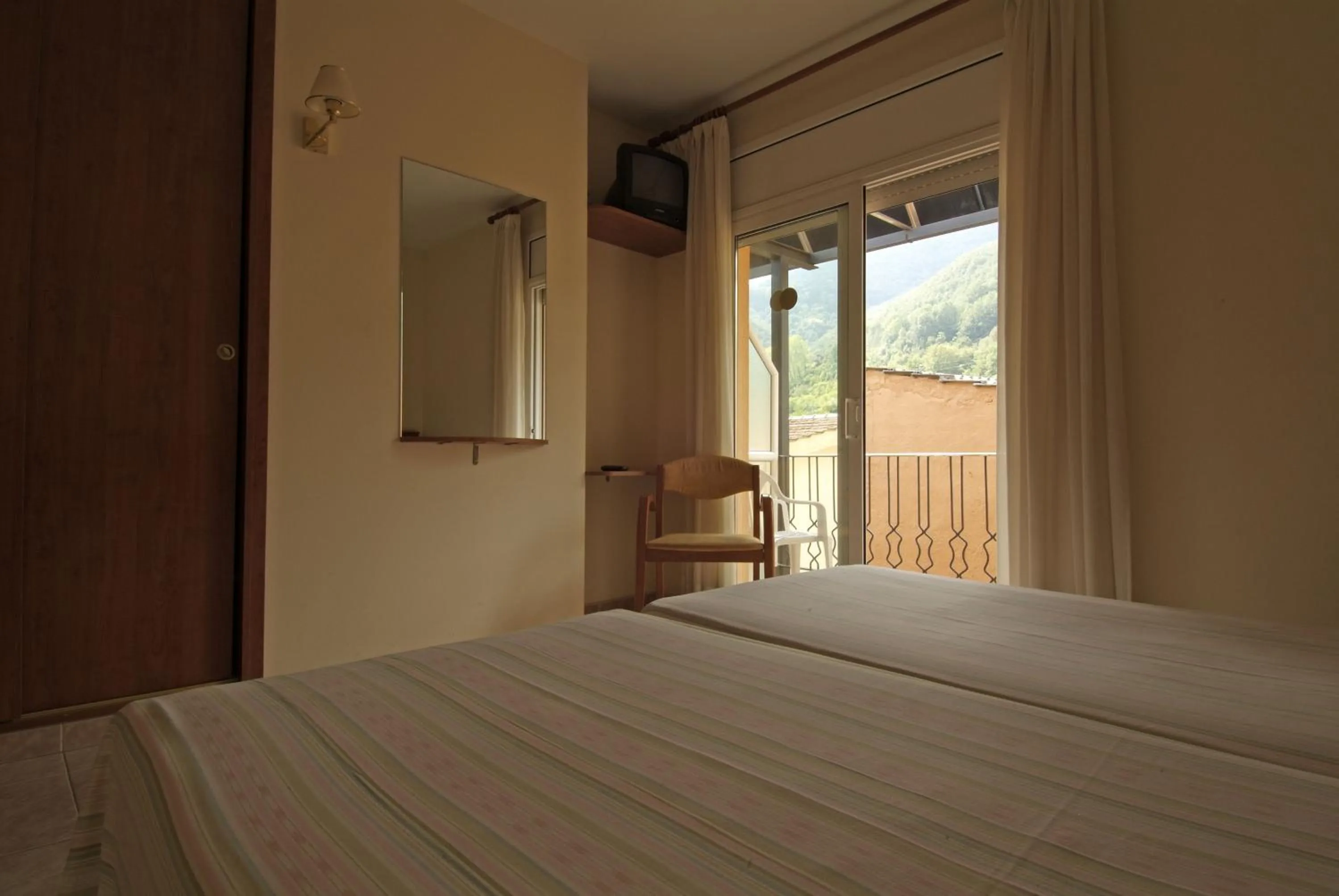 TV and multimedia, Bed in Fonda Finet