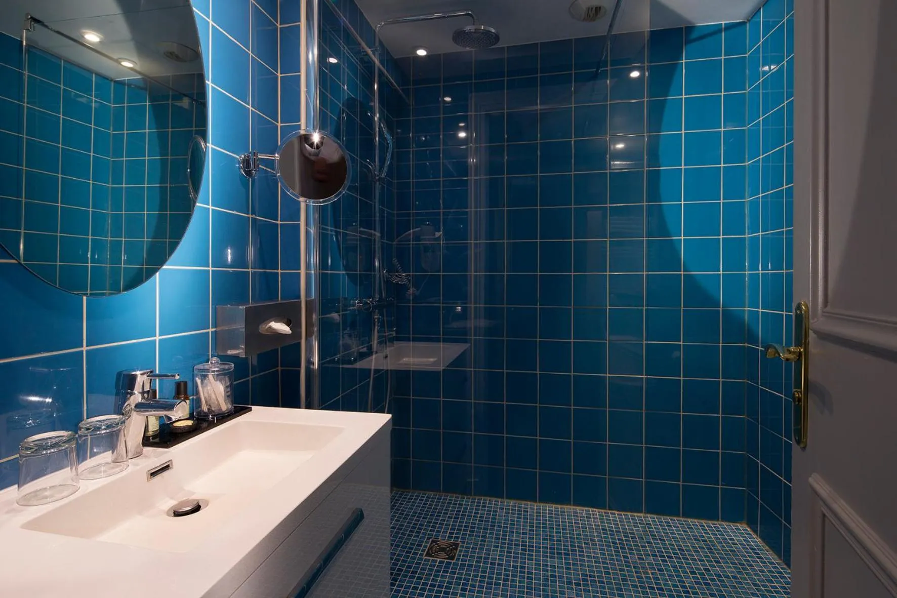 Bathroom in Hotel & Spa de Latour Maubourg