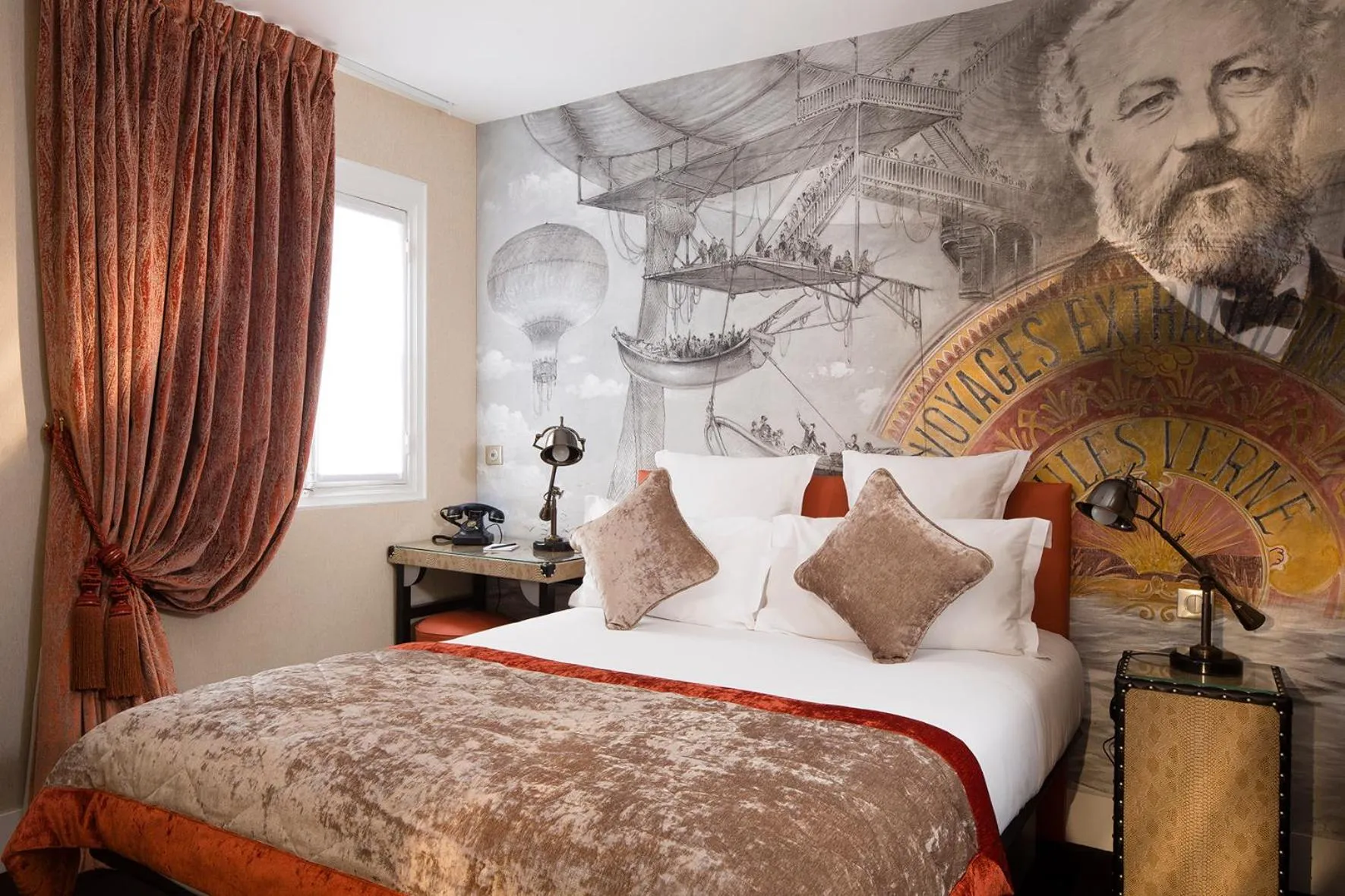 Photo of the whole room, Bed in Hotel & Spa de Latour Maubourg