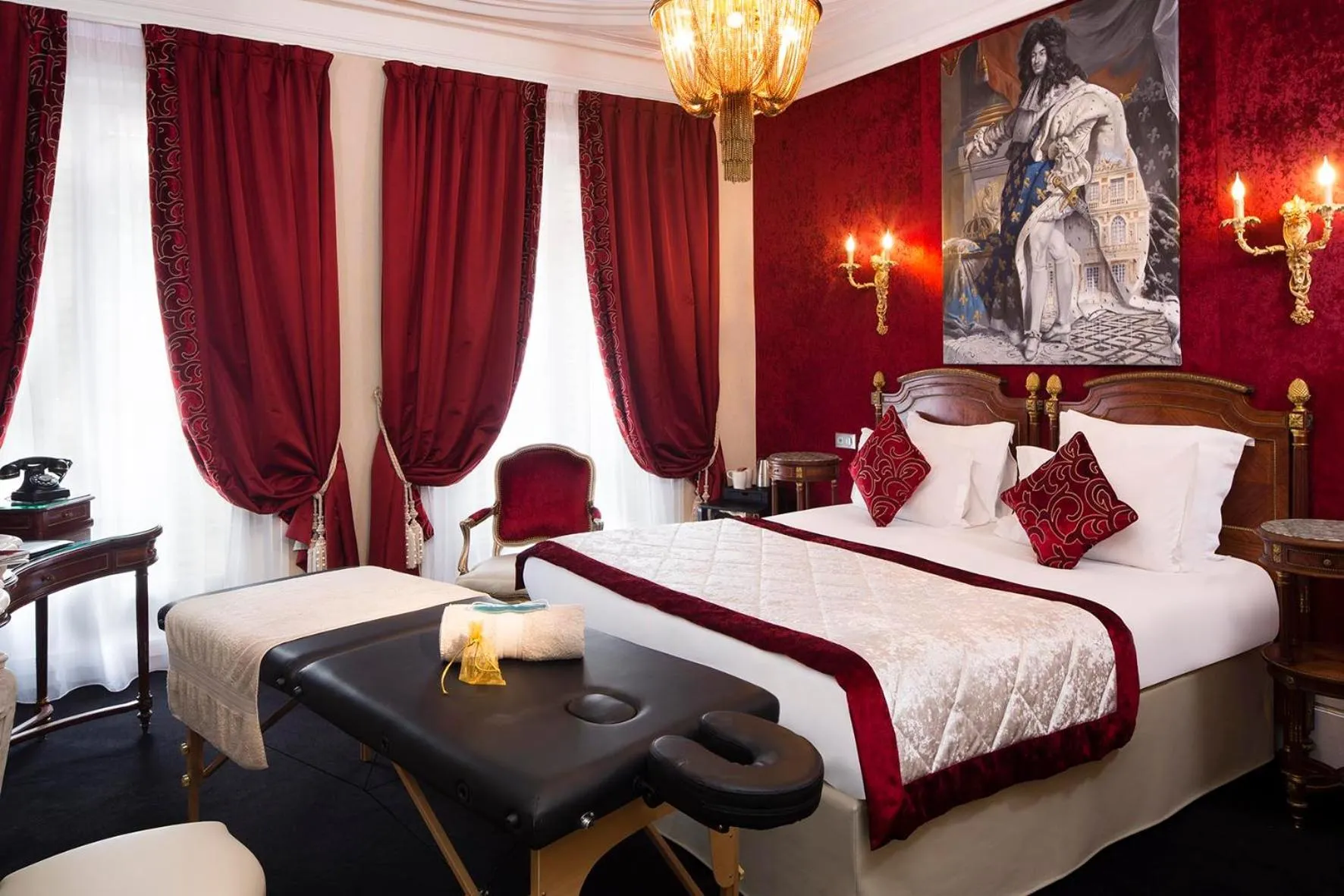 Photo of the whole room, Bed in Hotel & Spa de Latour Maubourg