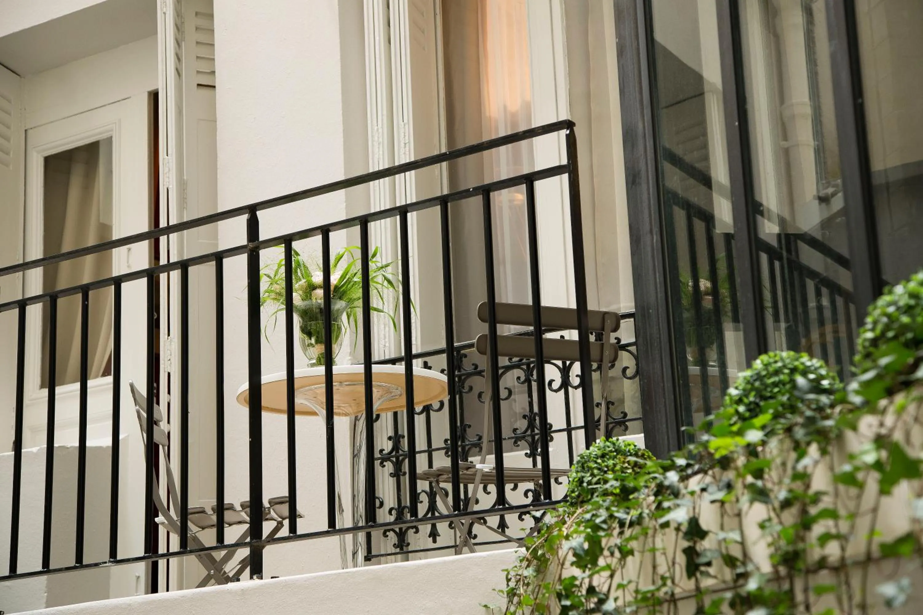Patio in Hotel & Spa de Latour Maubourg