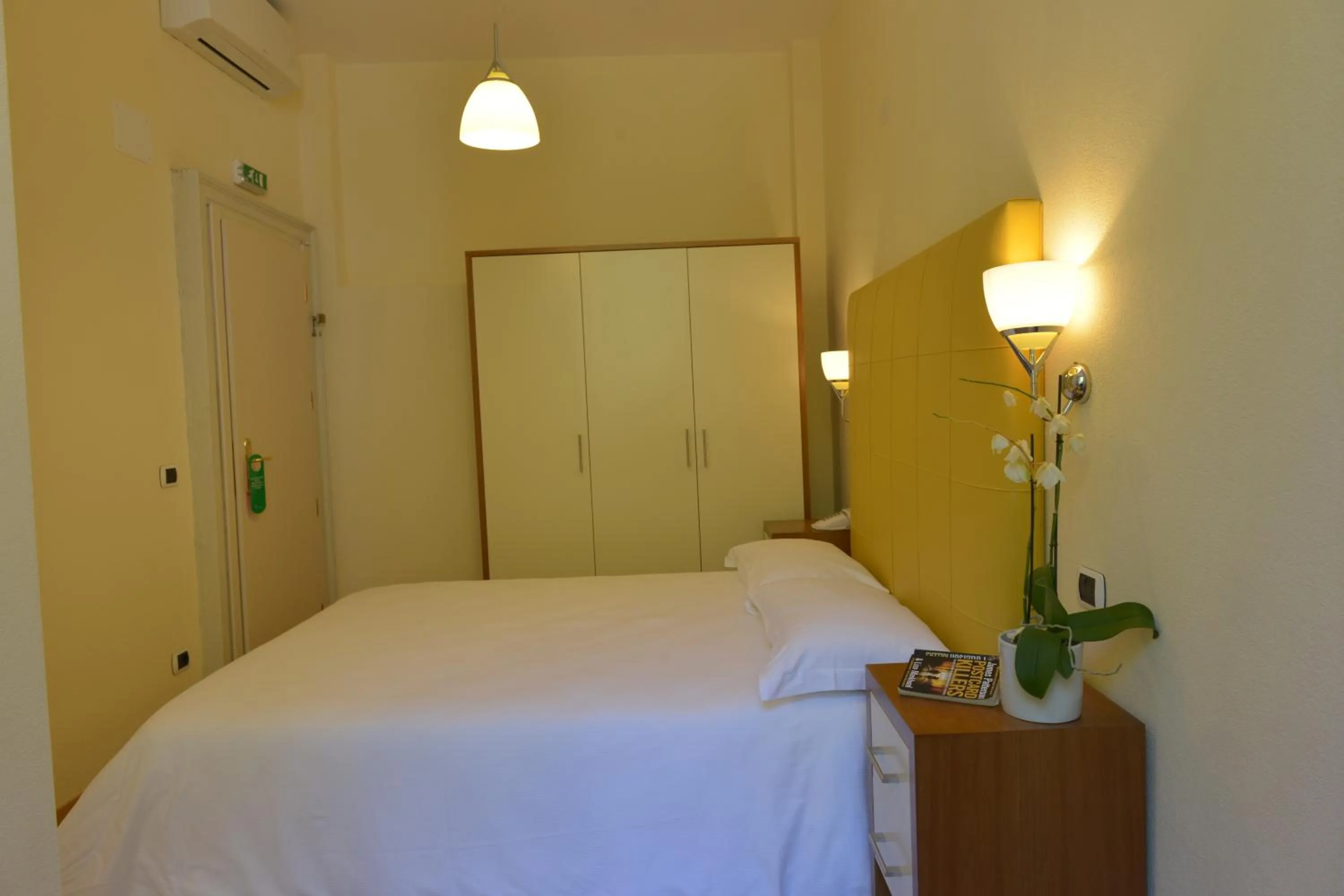 Bed in Villa Belvedere Como Lake Relais