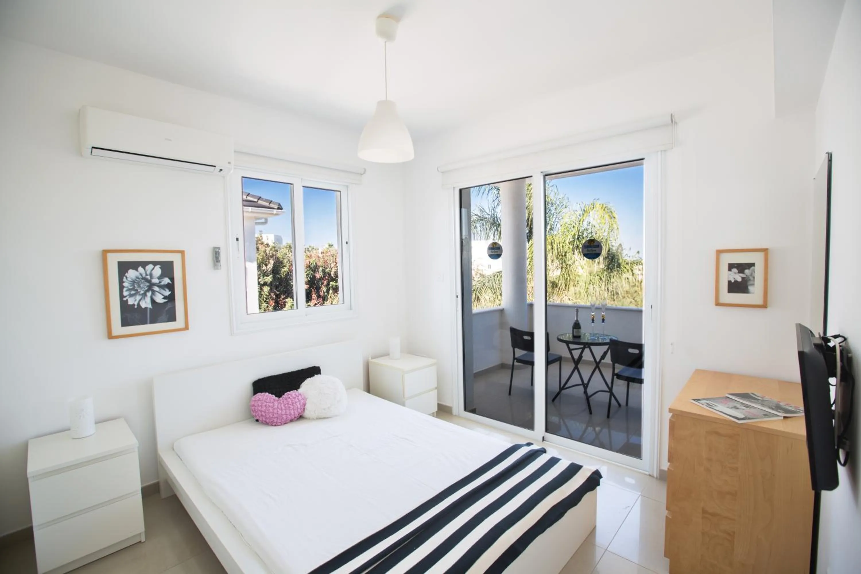 Bed in Flouressia Gardens